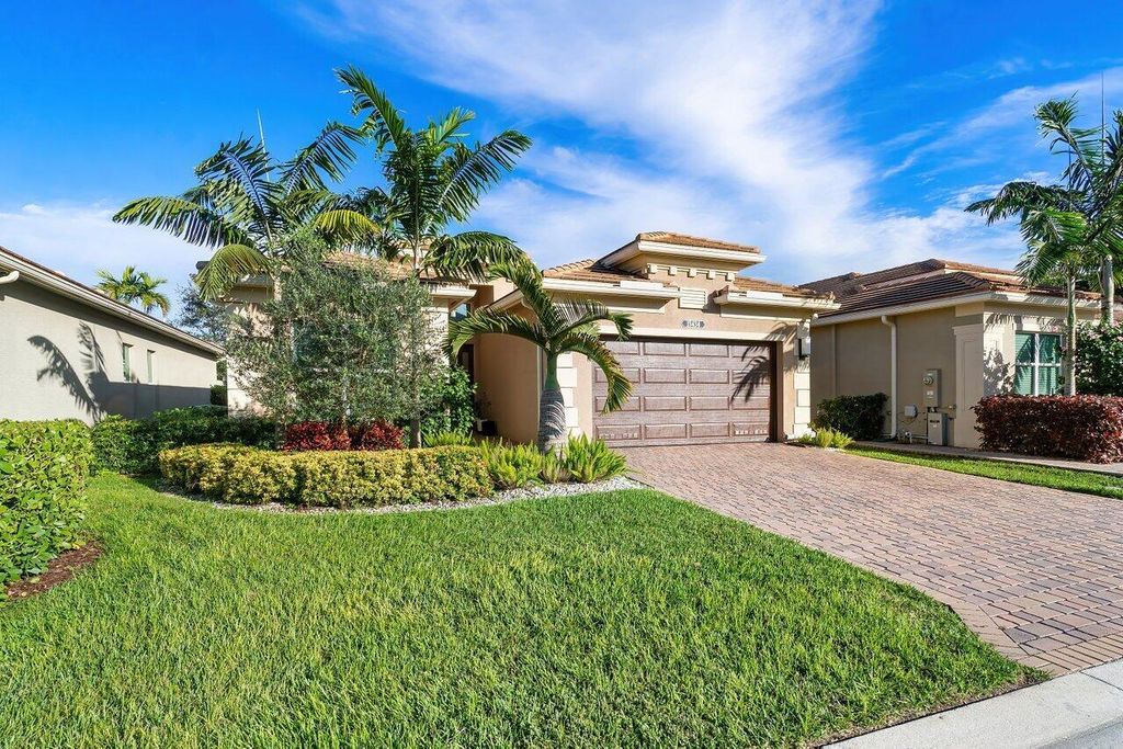 Photo of 15434 Blue River Road, Delray Beach, FL 33446 (MLS # R10953158)