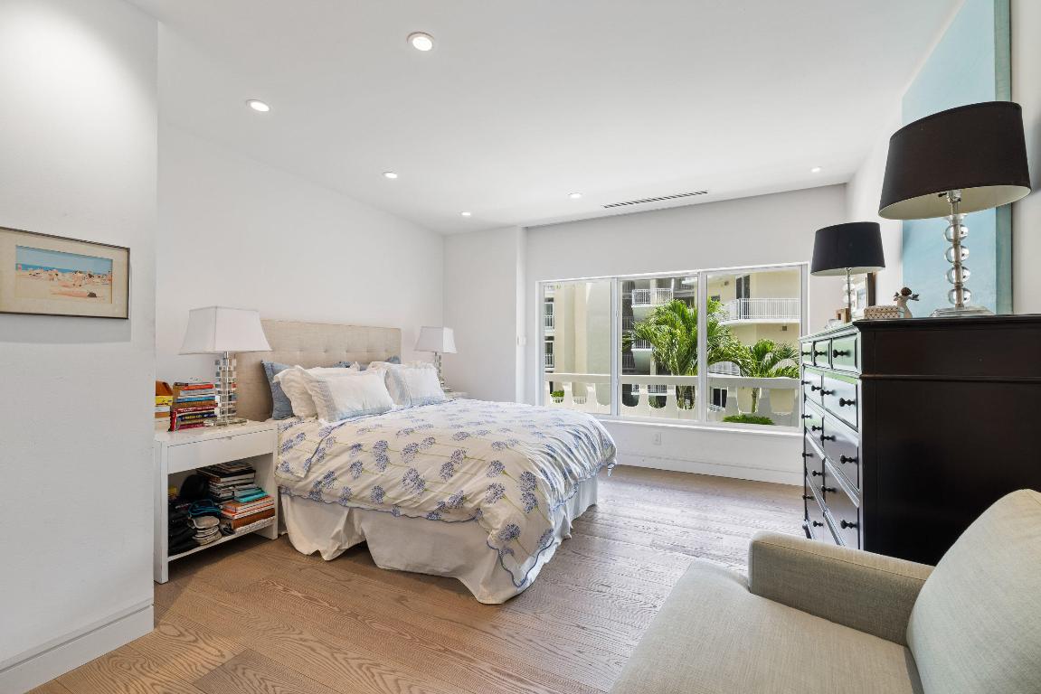 THREE HUNDRED SOUTH OCEAN BLVD APTS INC 300 S OCEA - Residential