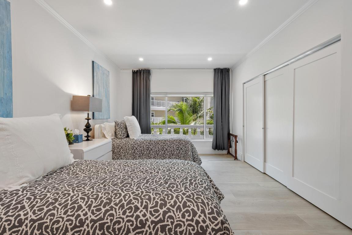 THREE HUNDRED SOUTH OCEAN BLVD APTS INC 300 S OCEA - Residential