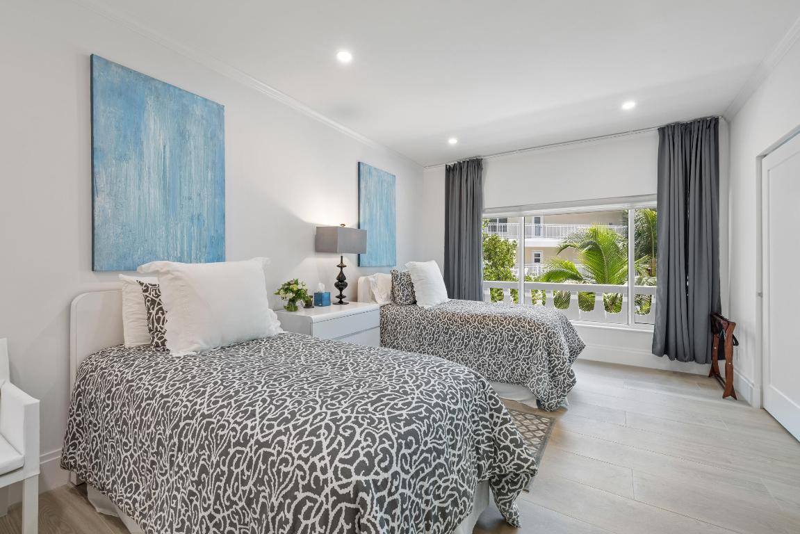 THREE HUNDRED SOUTH OCEAN BLVD APTS INC 300 S OCEA - Residential