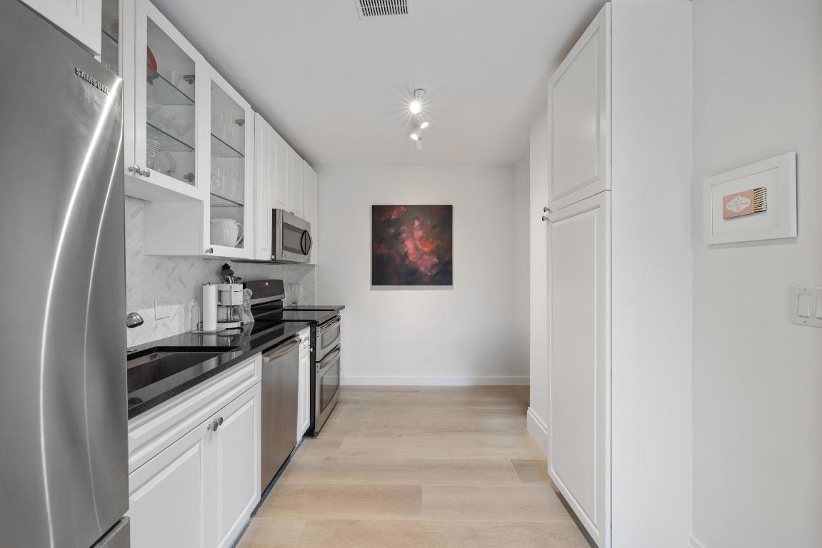 THREE HUNDRED SOUTH OCEAN BLVD APTS INC 300 S OCEA - Residential