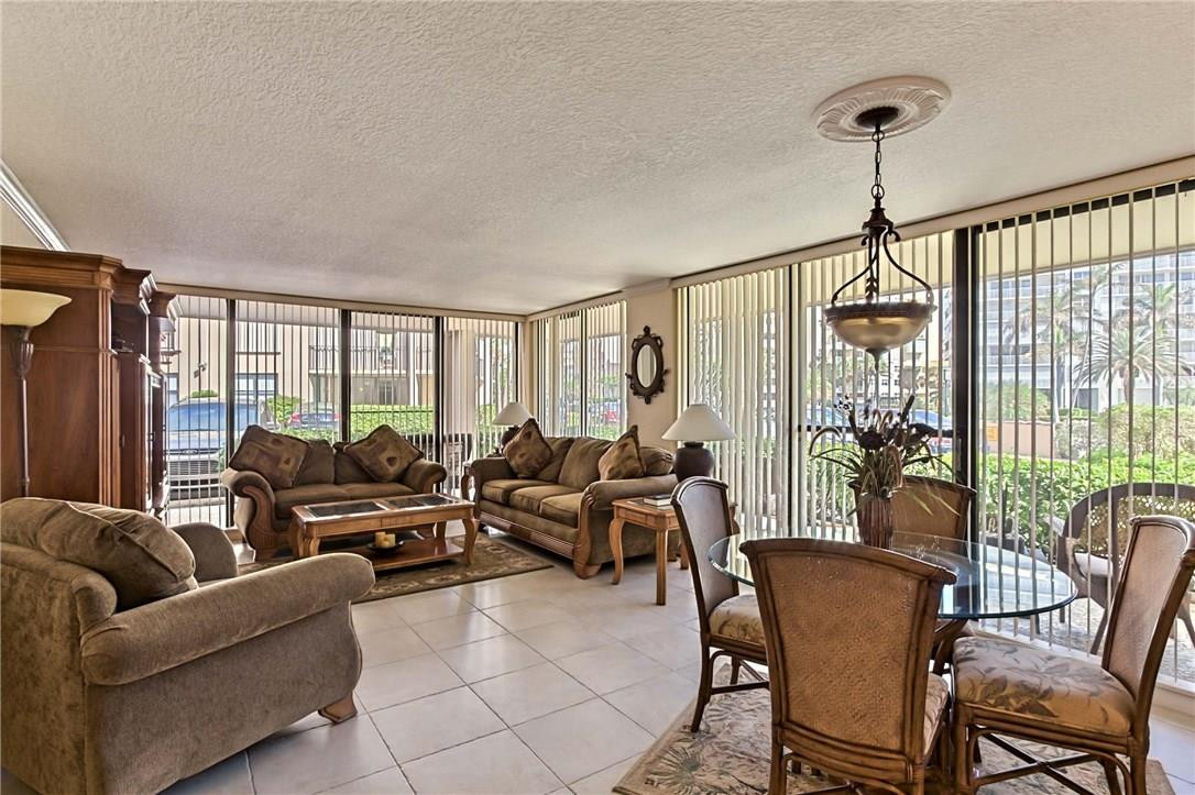 PALM BEACH HARBOUR CLUB C - Residential