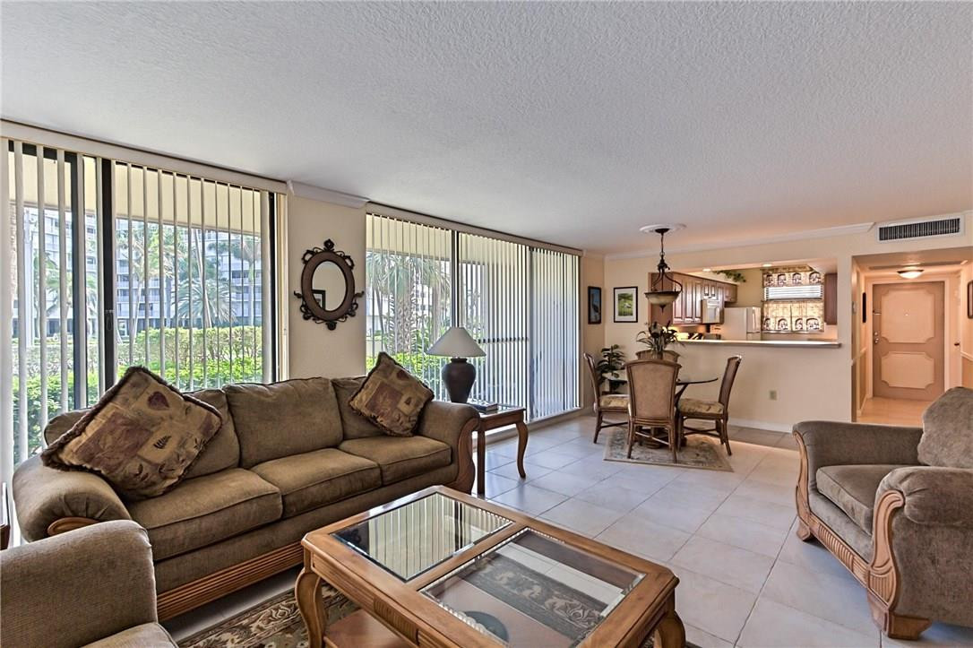 PALM BEACH HARBOUR CLUB C - Residential