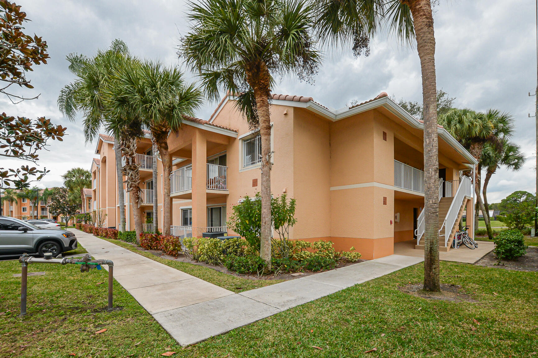 THE CLUB AT ST LUCIE WEST, A CONDOMINIUM - Residential