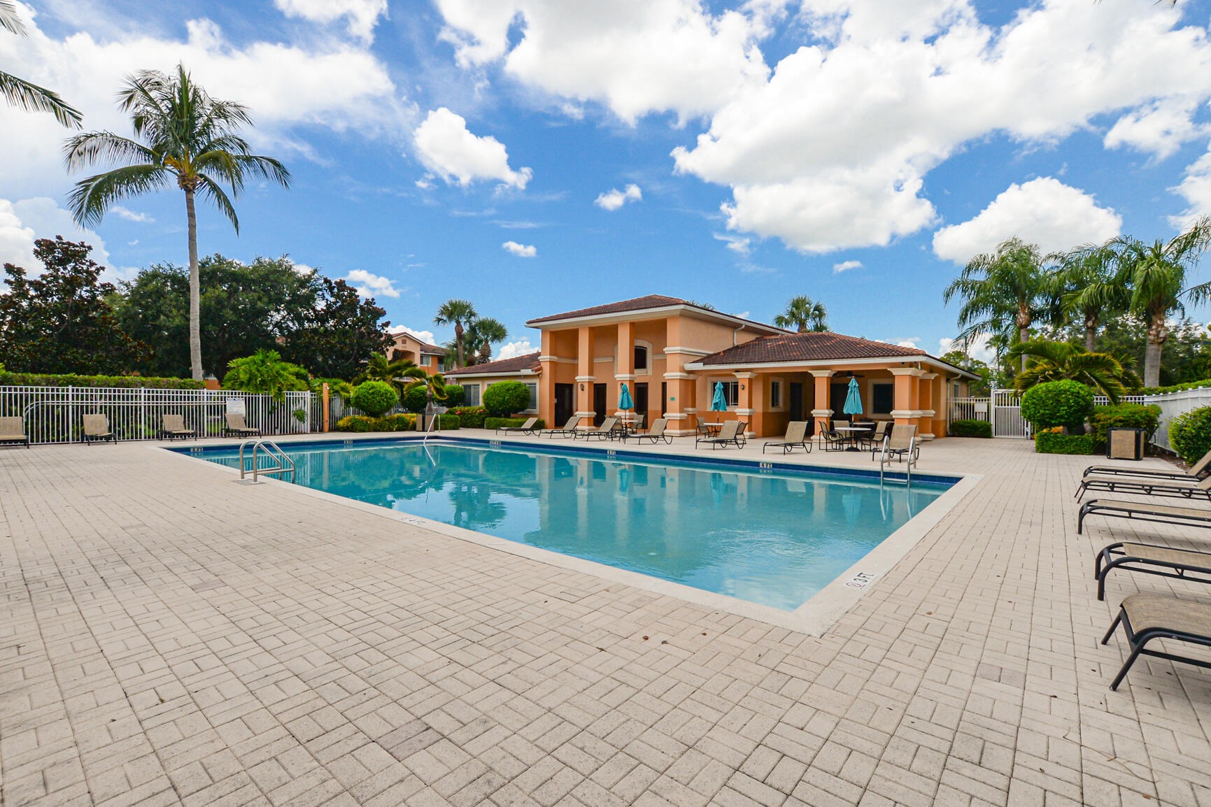 THE CLUB AT ST LUCIE WEST, A CONDOMINIUM - Residential