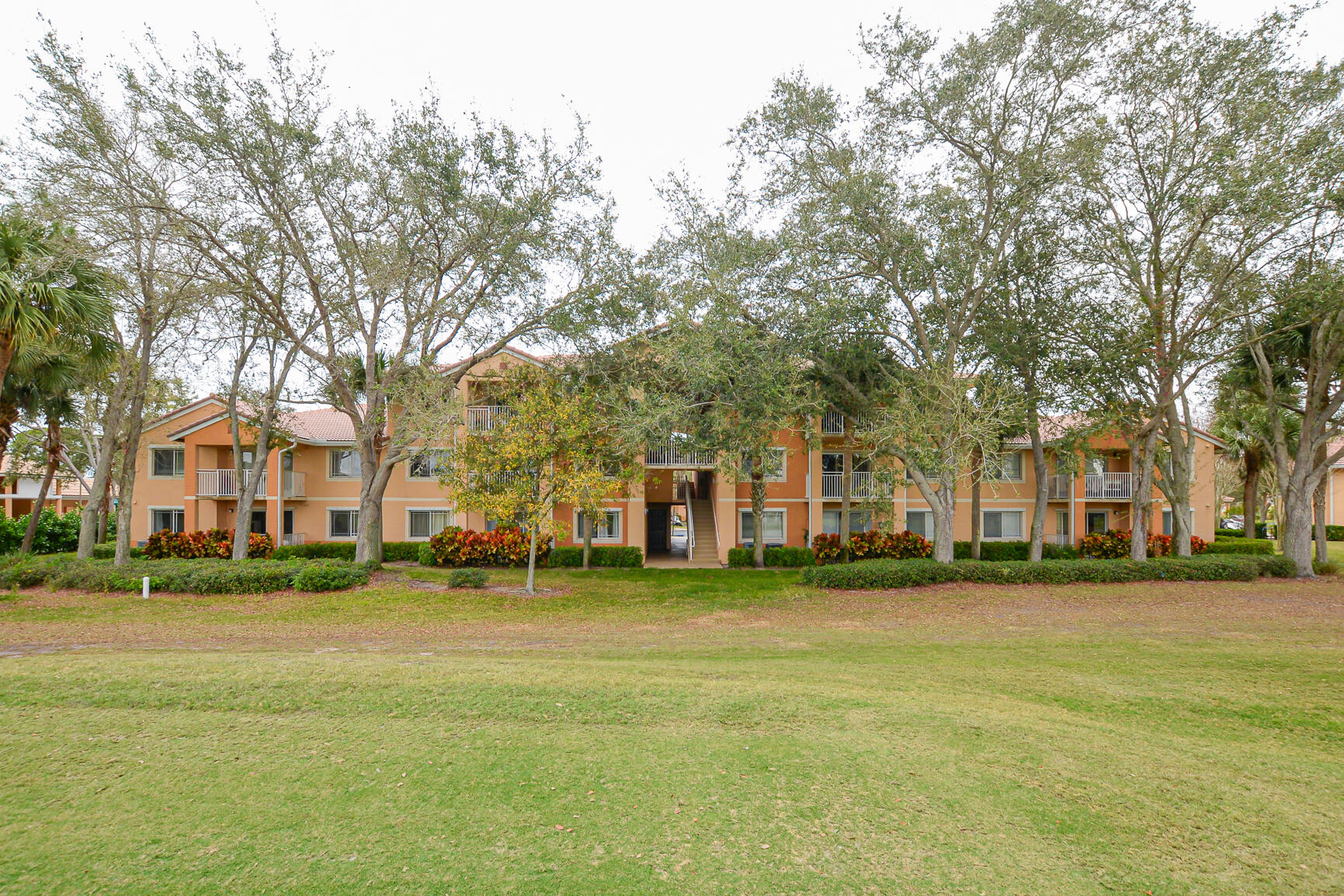 THE CLUB AT ST LUCIE WEST, A CONDOMINIUM - Residential