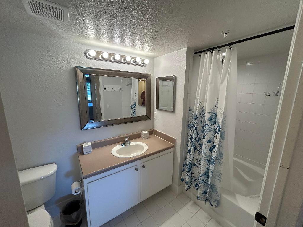 THE CLUB AT ST LUCIE WEST, A CONDOMINIUM - Residential