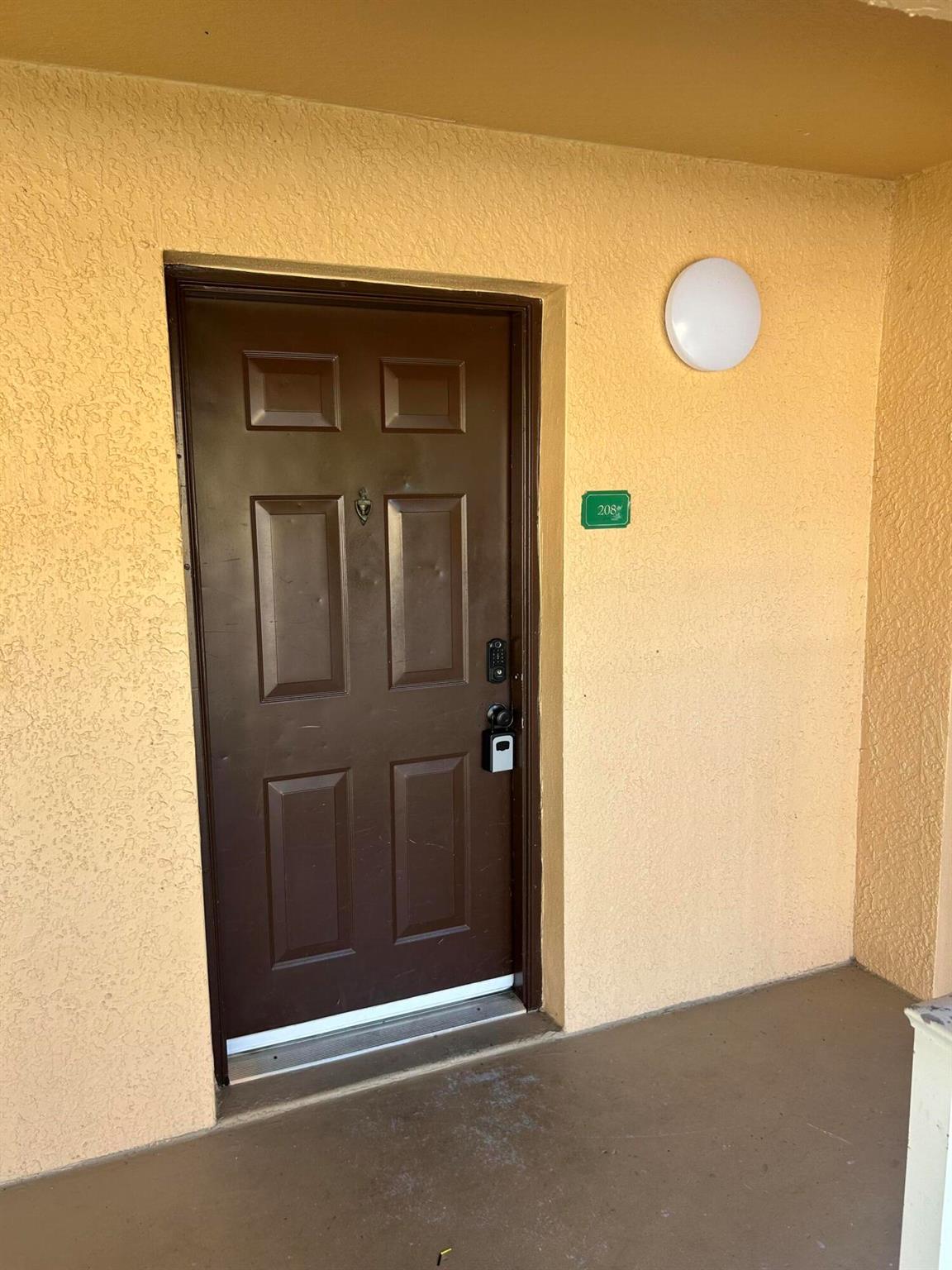 151 SW Palm Drive 208