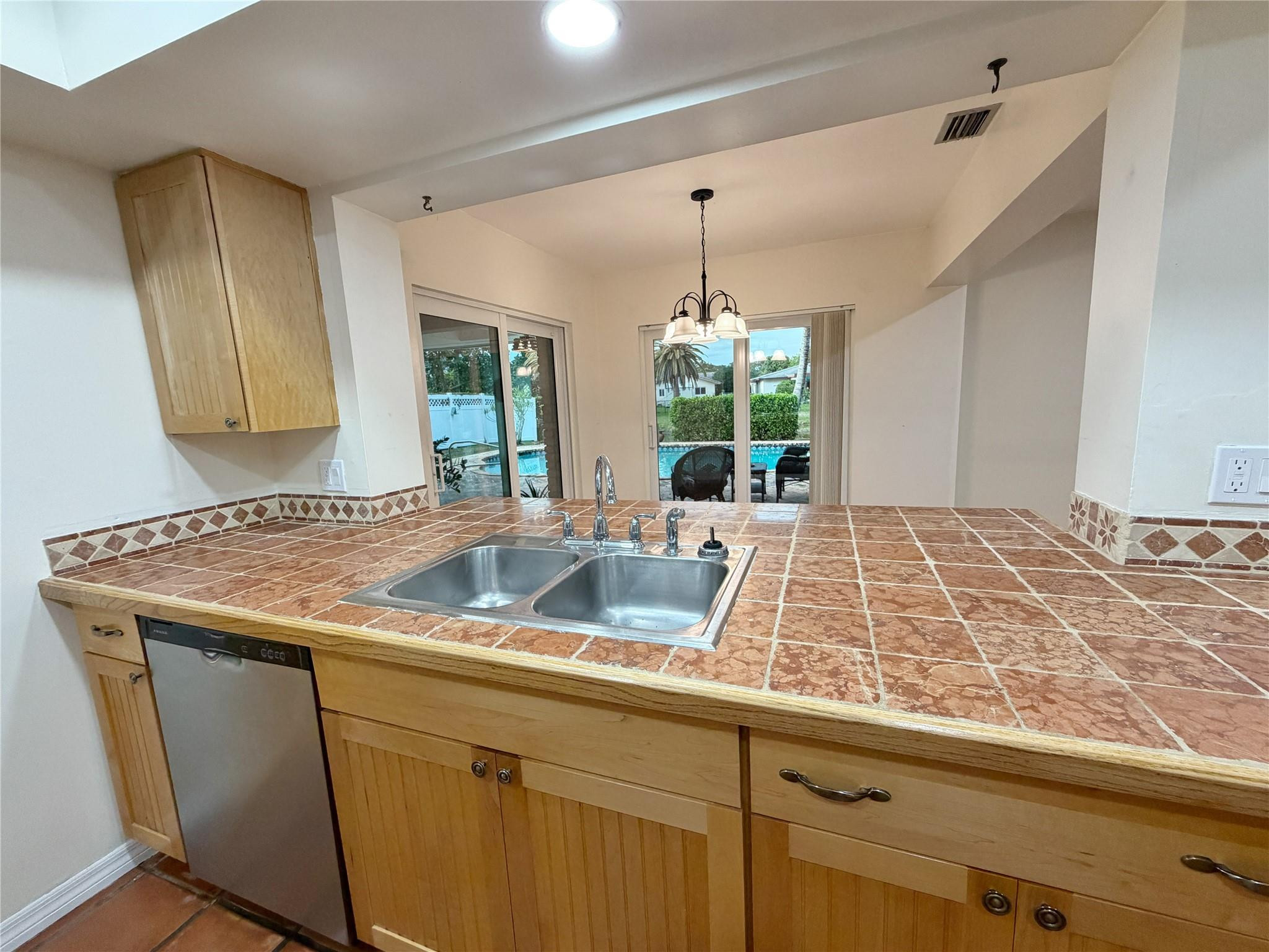 WESTCHESTER - Residential Lease