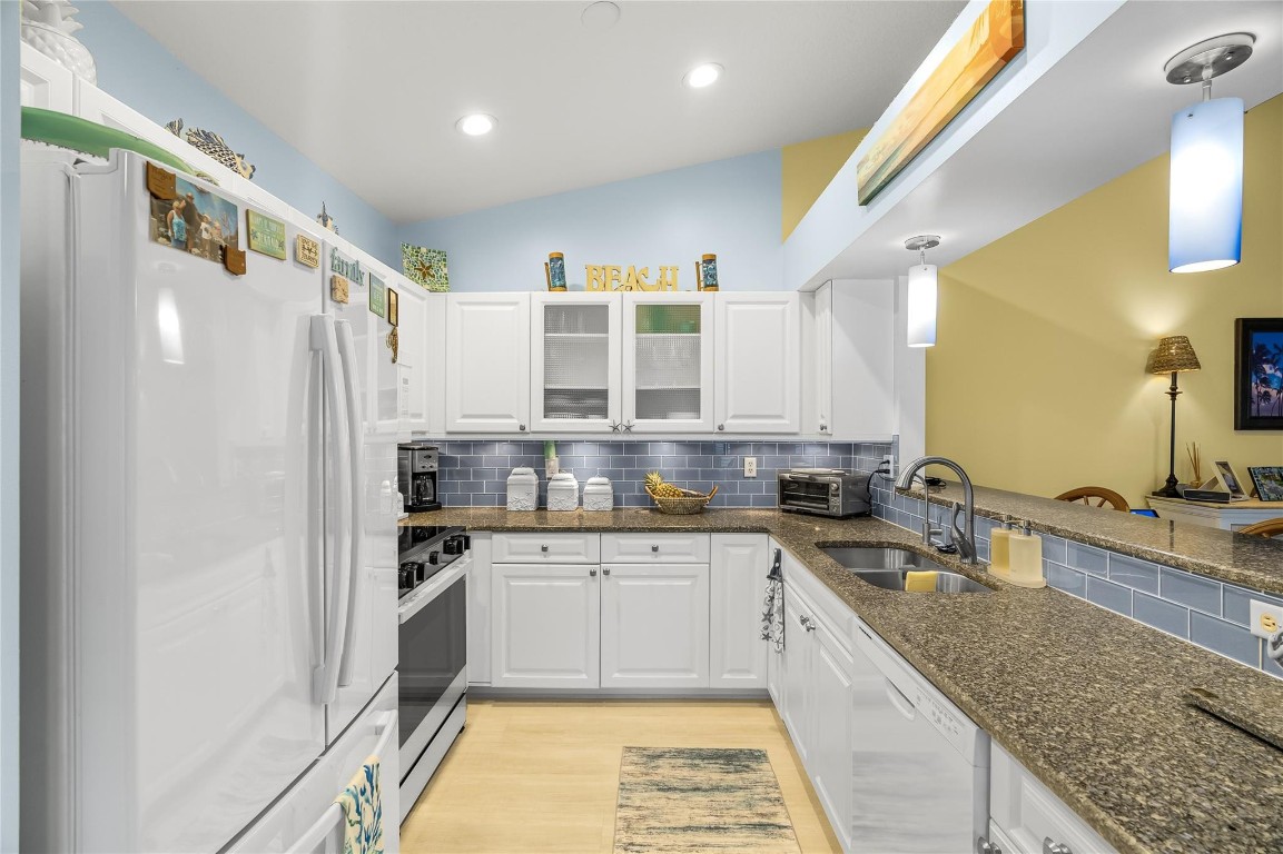 RIVERWALK AT SANDS - Residential