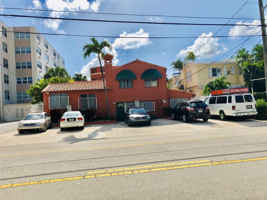 Photo of 109 N Birch Road #7, Fort Lauderdale, FL 33304 (MLS # F10512782)
