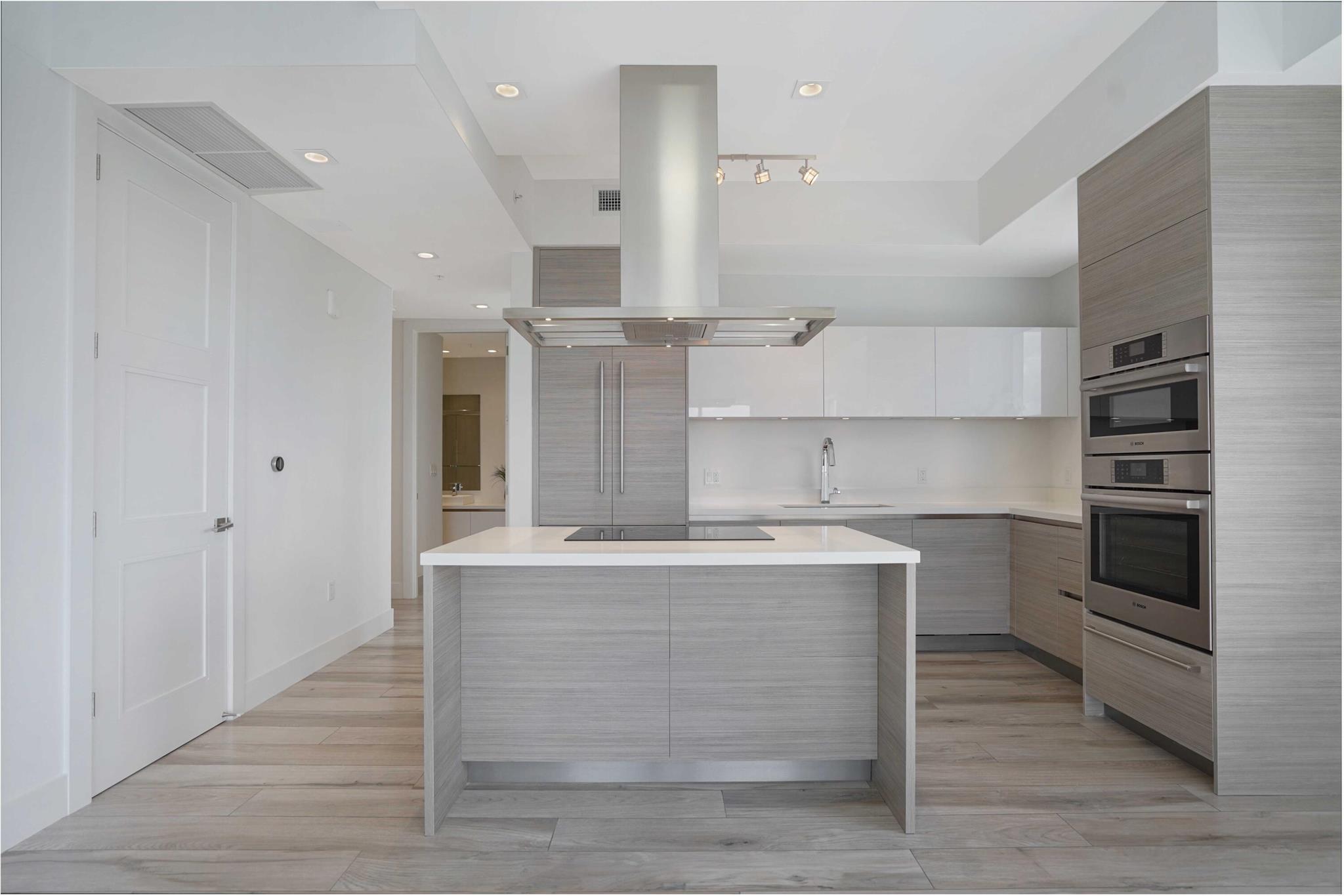 155 E Boca Raton Road 822