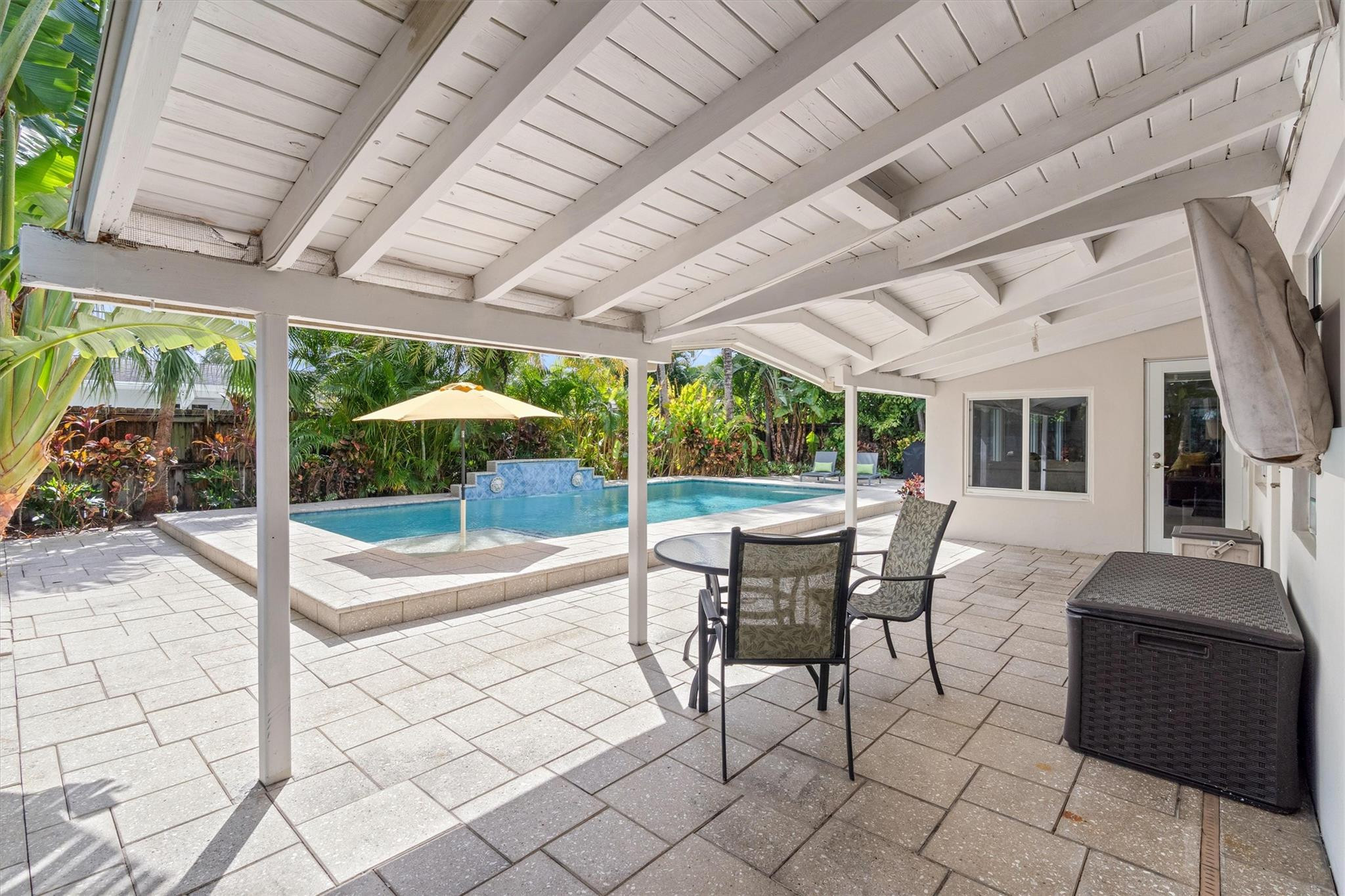 Tropical Manors - Residential