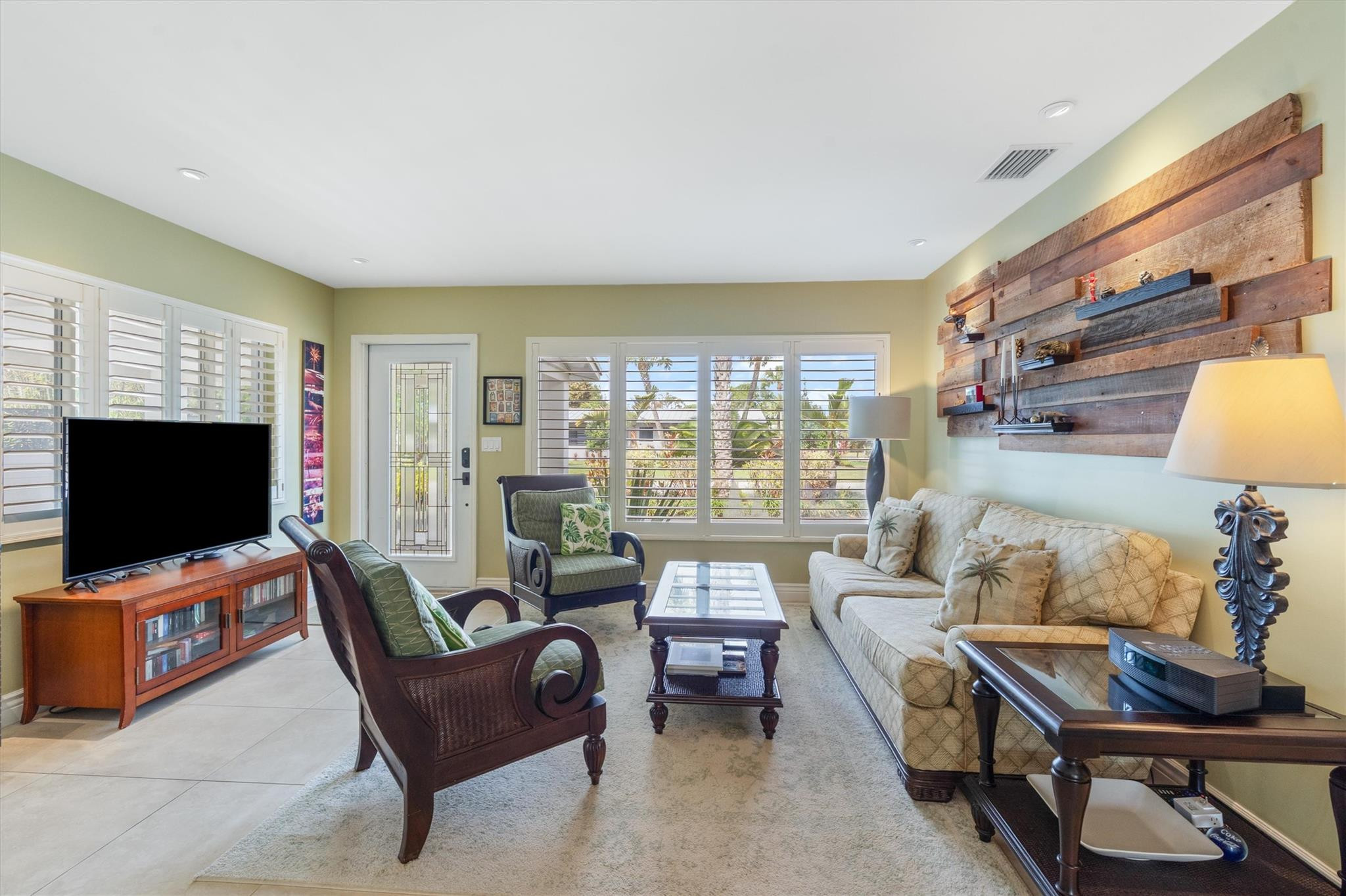 Tropical Manors - Residential