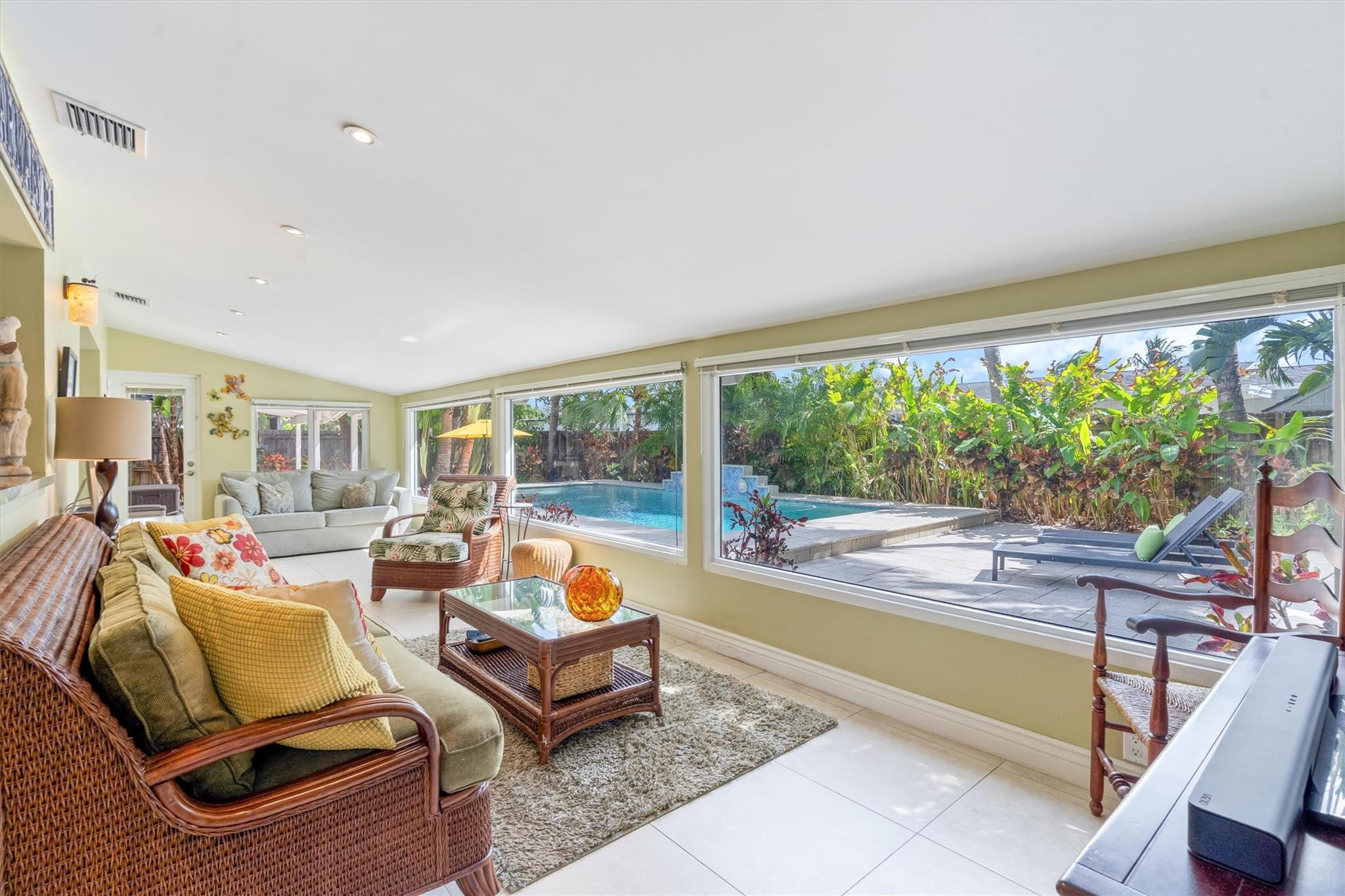 Tropical Manors - Residential