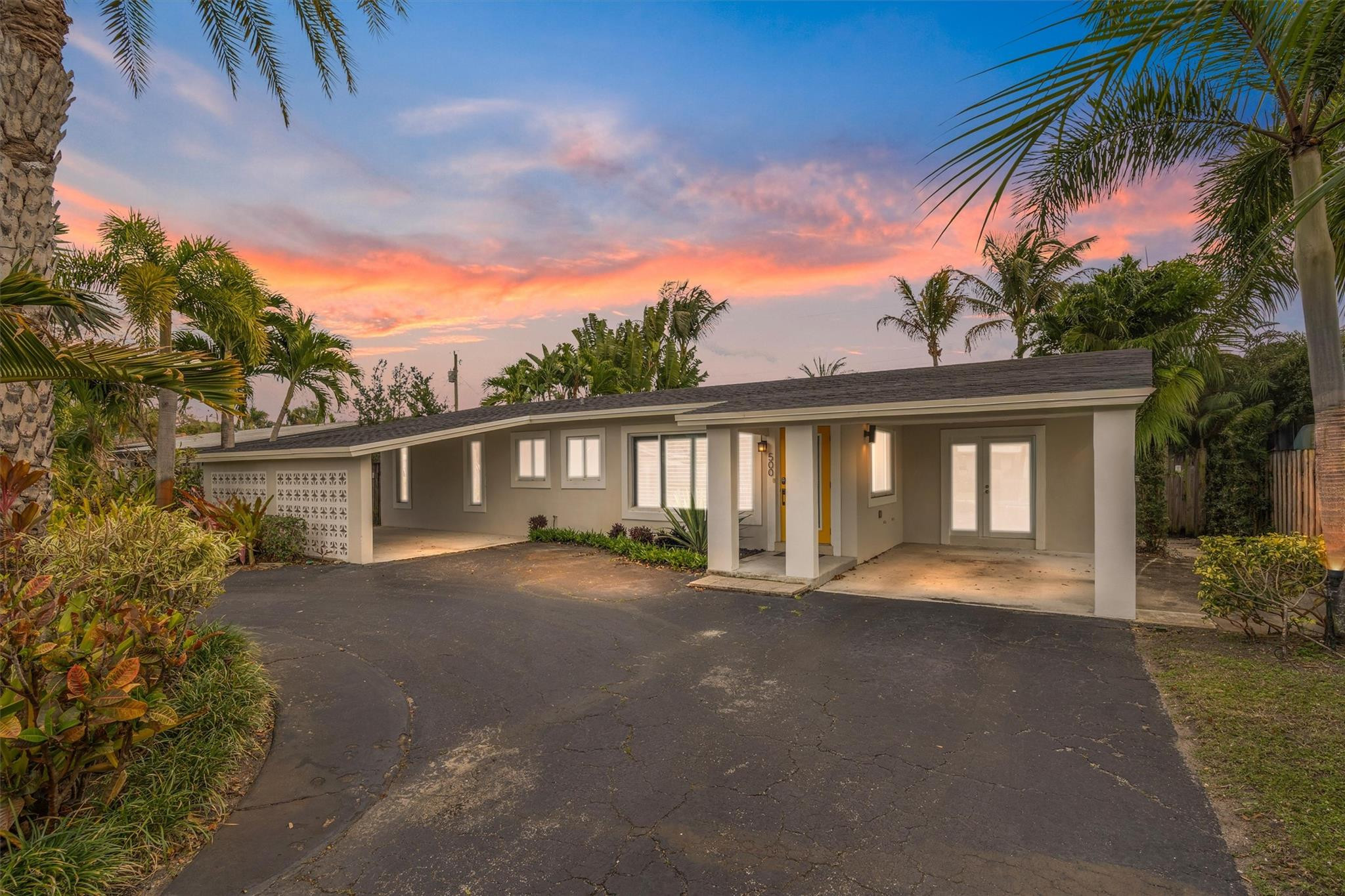 Tropical Manors - Residential