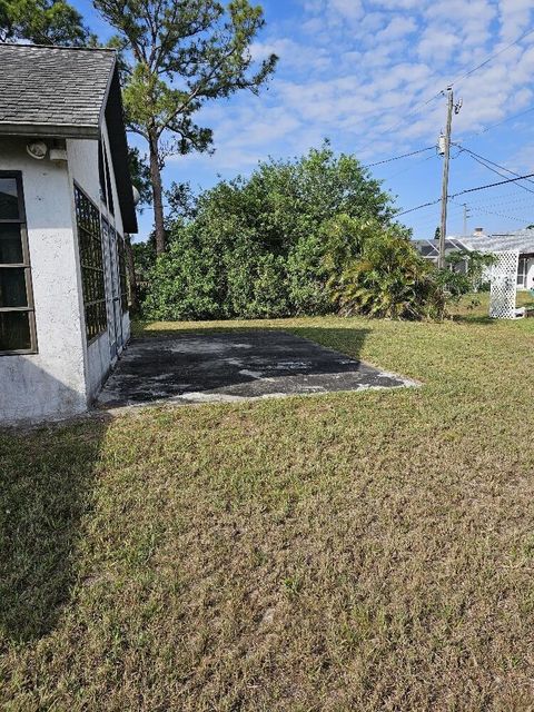 A home in Port St Lucie