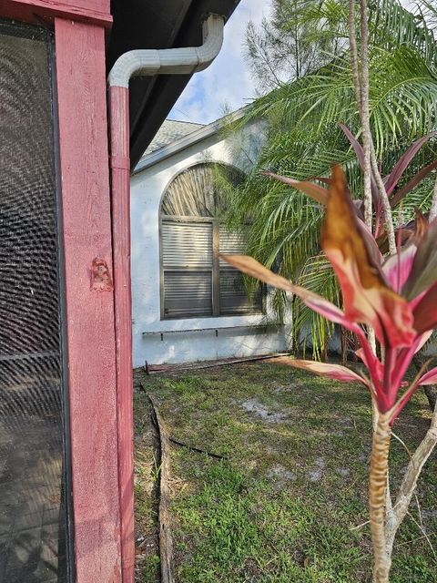 A home in Port St Lucie