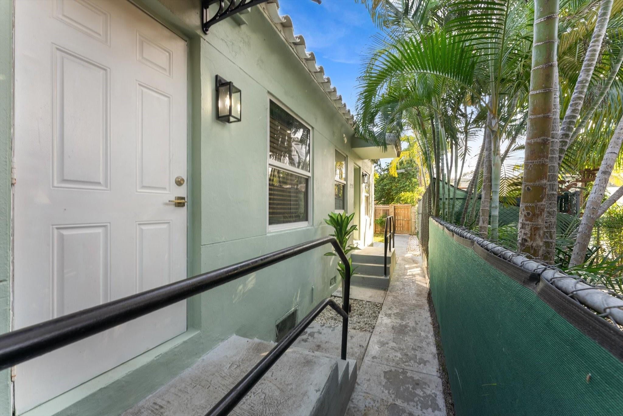 1928 Adams Street