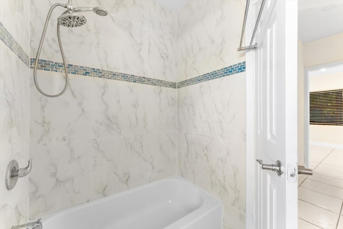 Hollywood 1-21 B - Residential Income