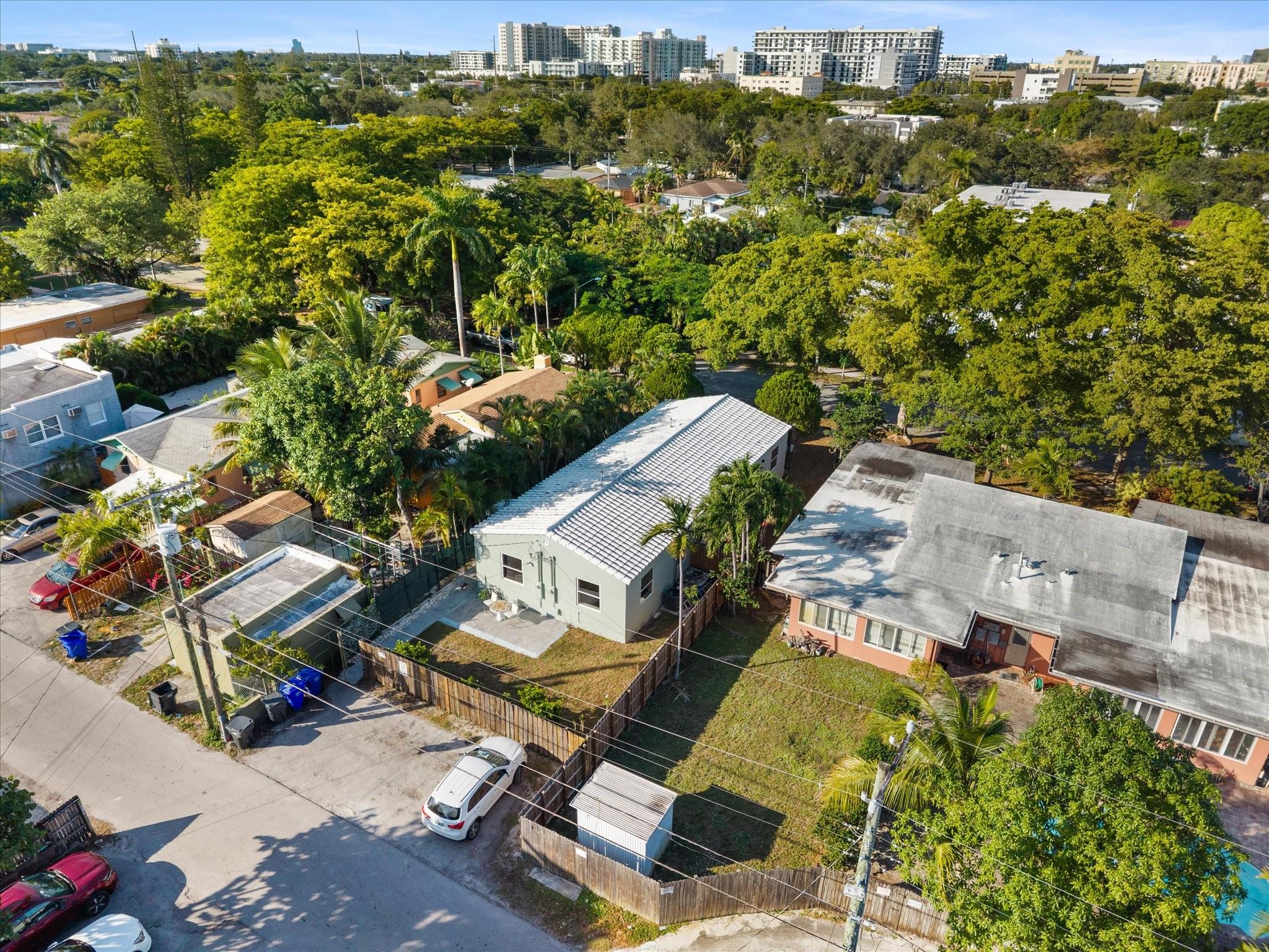 Hollywood 1-21 B - Residential Income