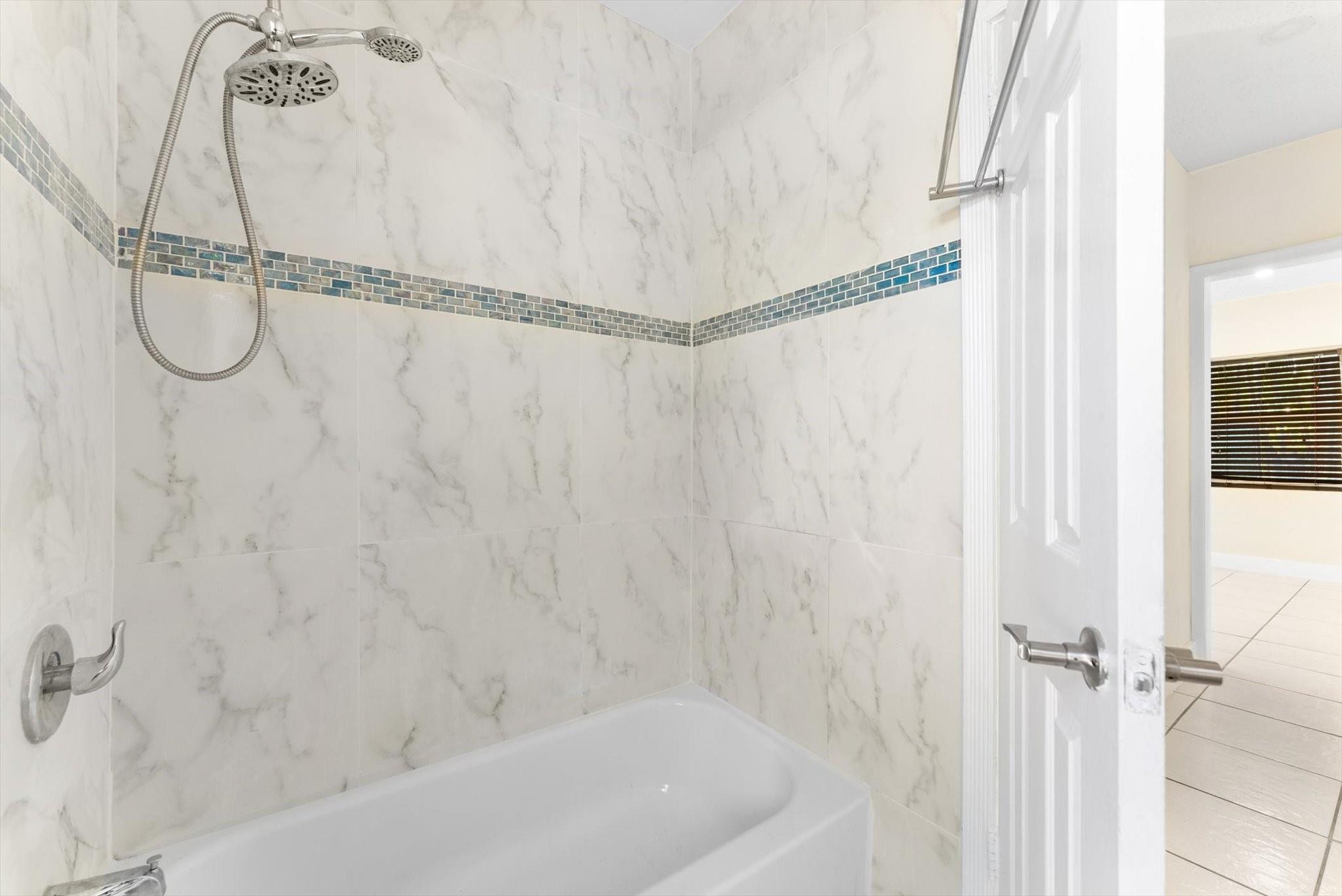 Hollywood 1-21 B - Residential Income