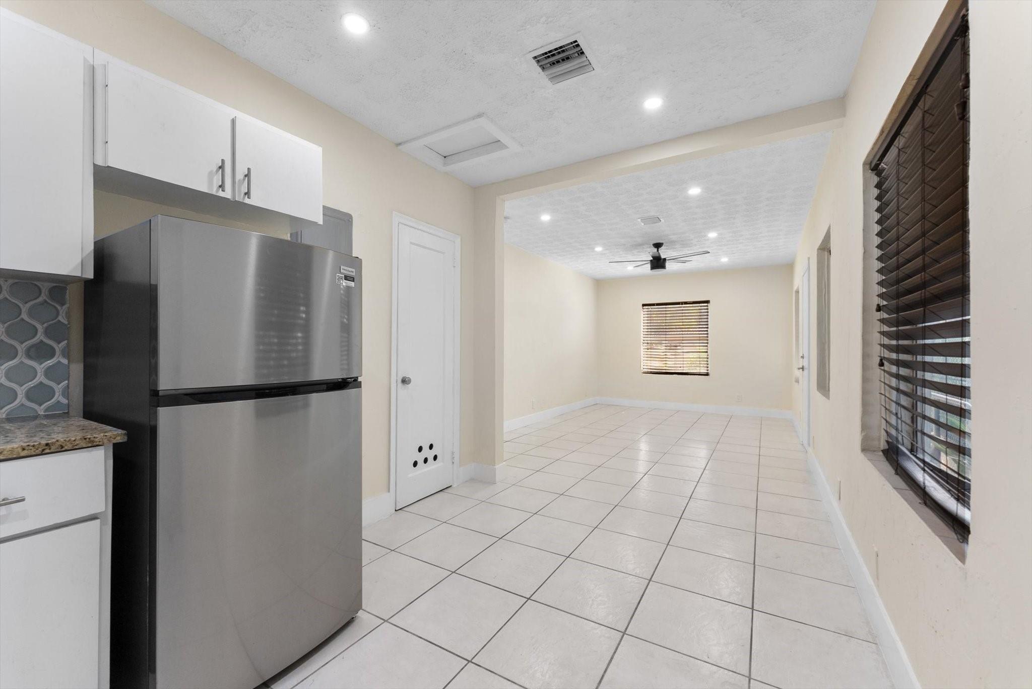 Hollywood 1-21 B - Residential Income