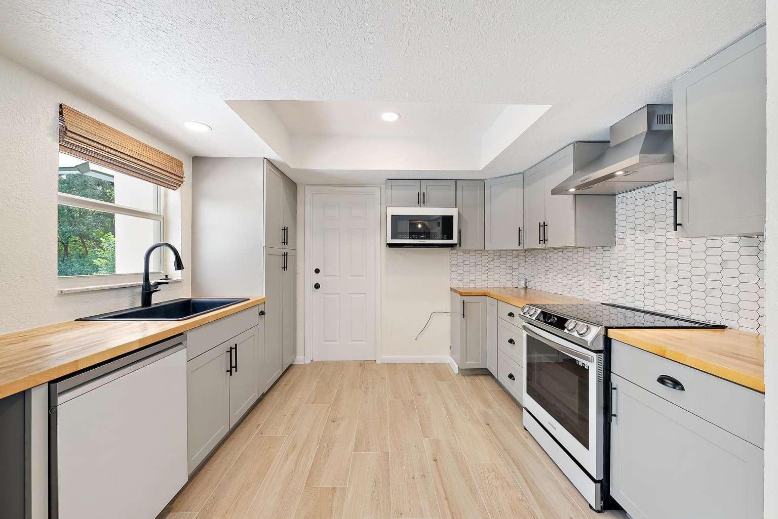 Acreage & Unrec - Residential Lease