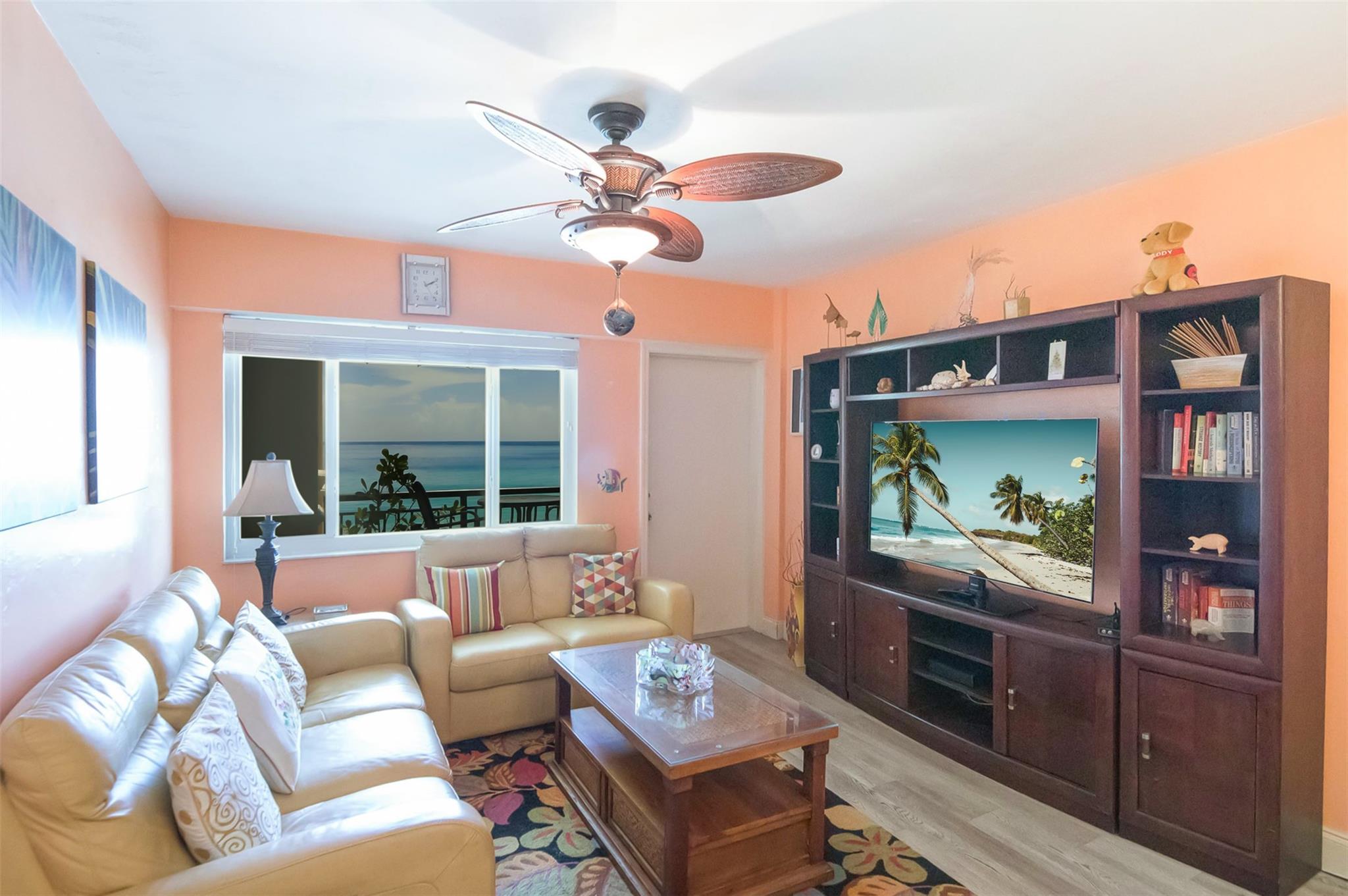 1815 N Surf Rd 403