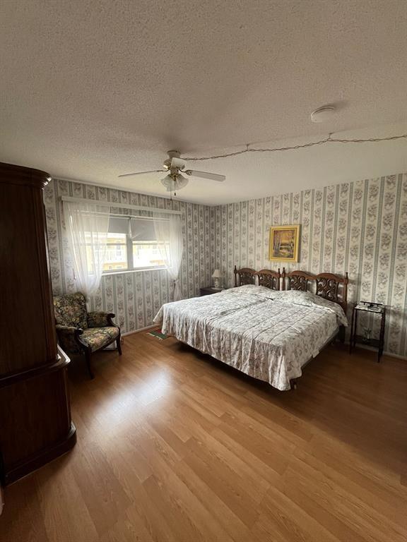 VILLAGE ROYALE CONDO 4 - Residential Lease