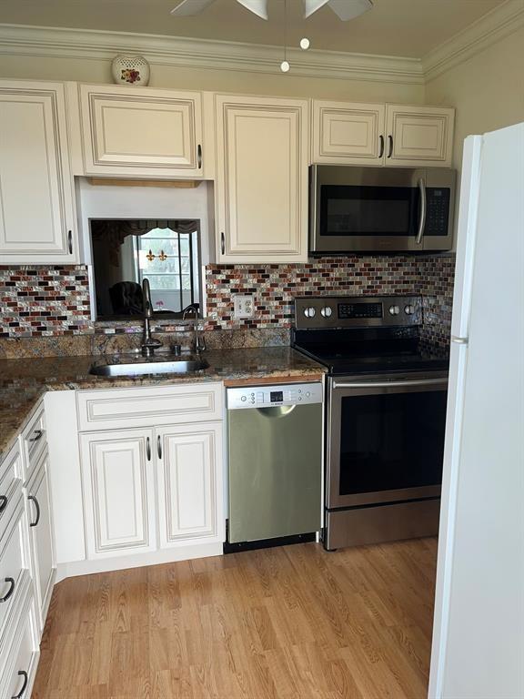 VILLAGE ROYALE CONDO 4 - Residential Lease