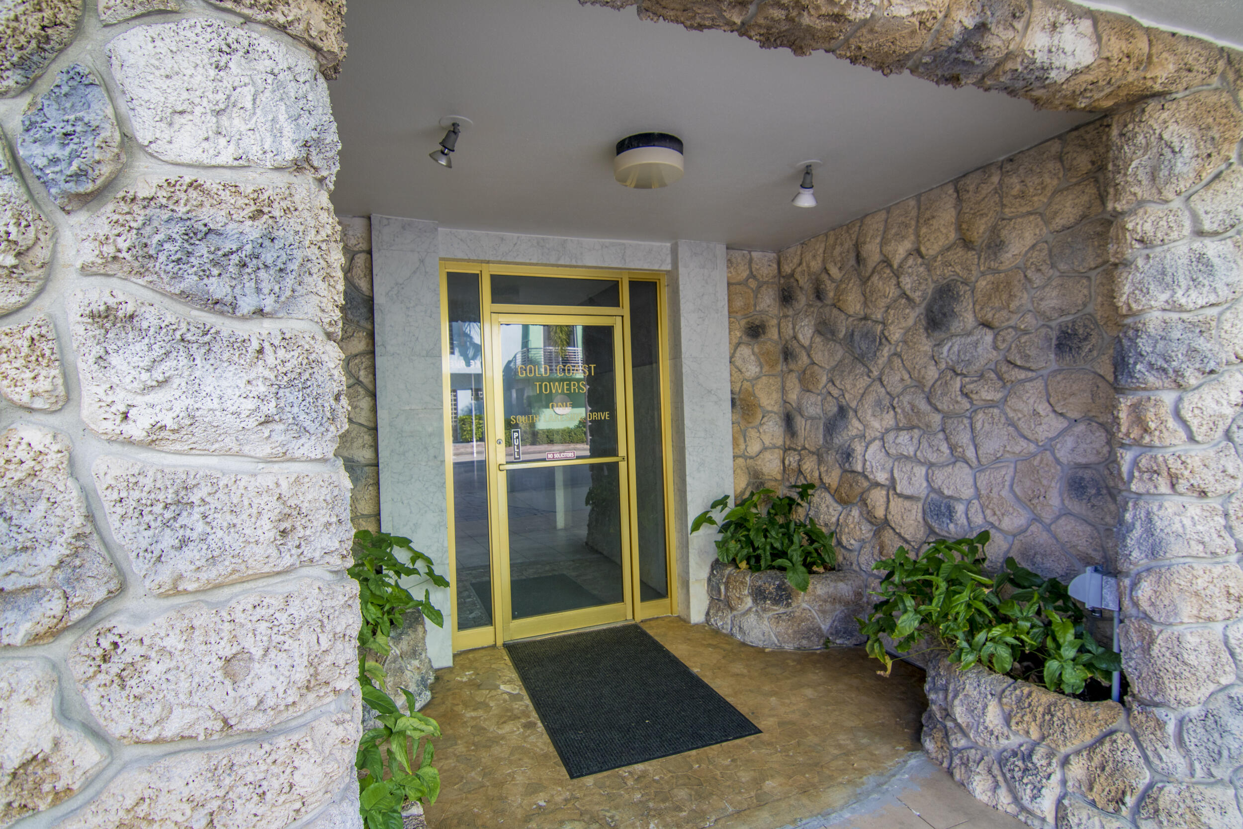 GOLD COAST TOWERS CONDO - Residential