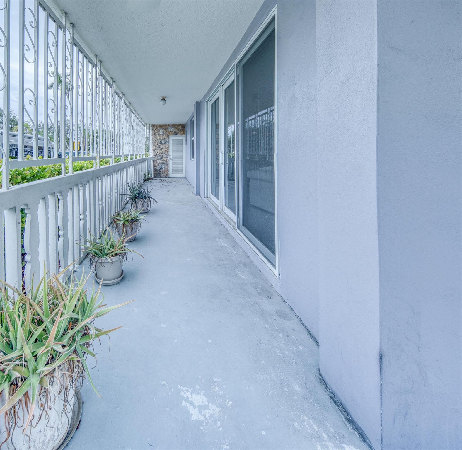 GOLD COAST TOWERS CONDO - Residential