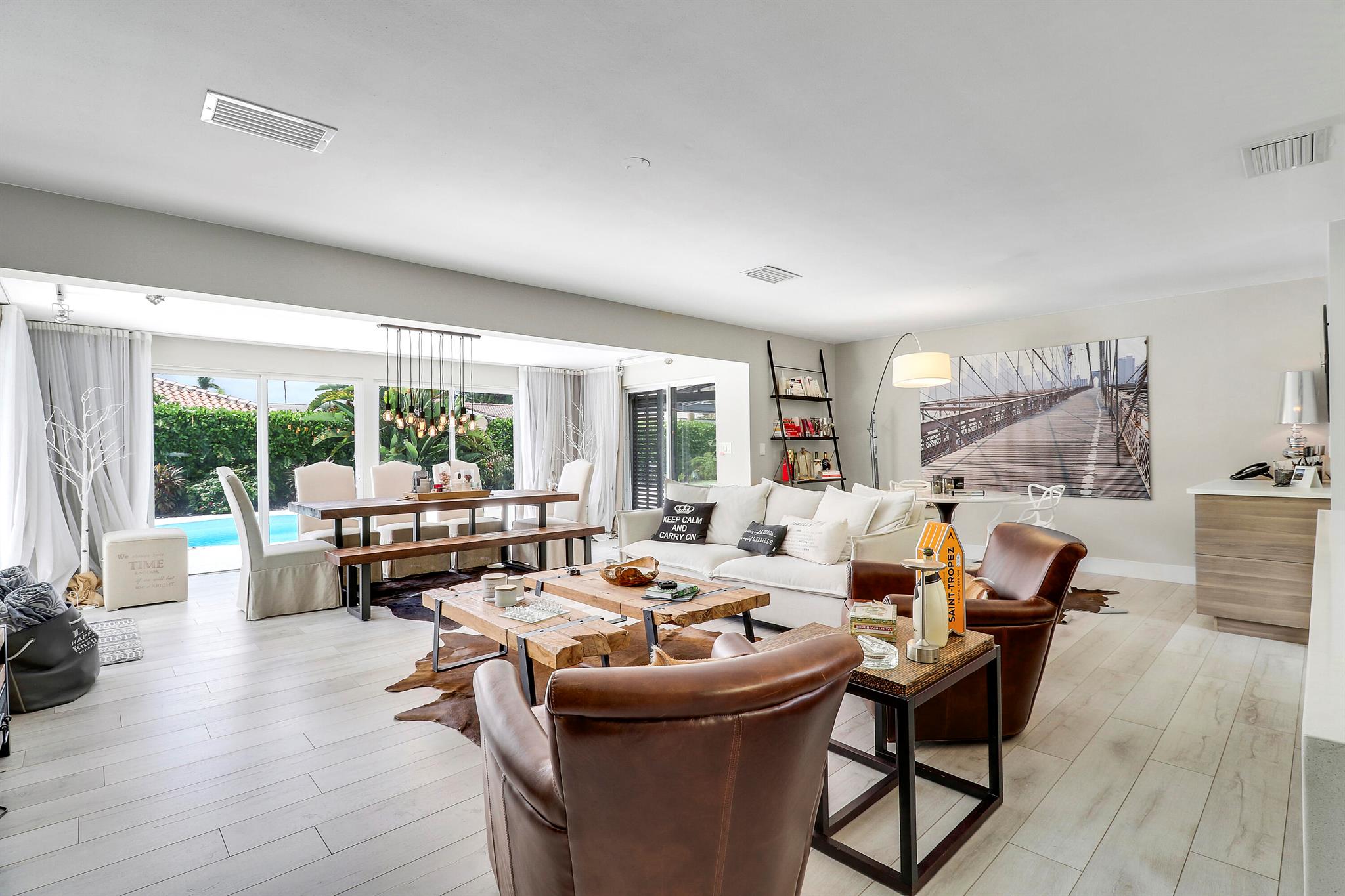 YACHT HARBOR MANOR - Residential