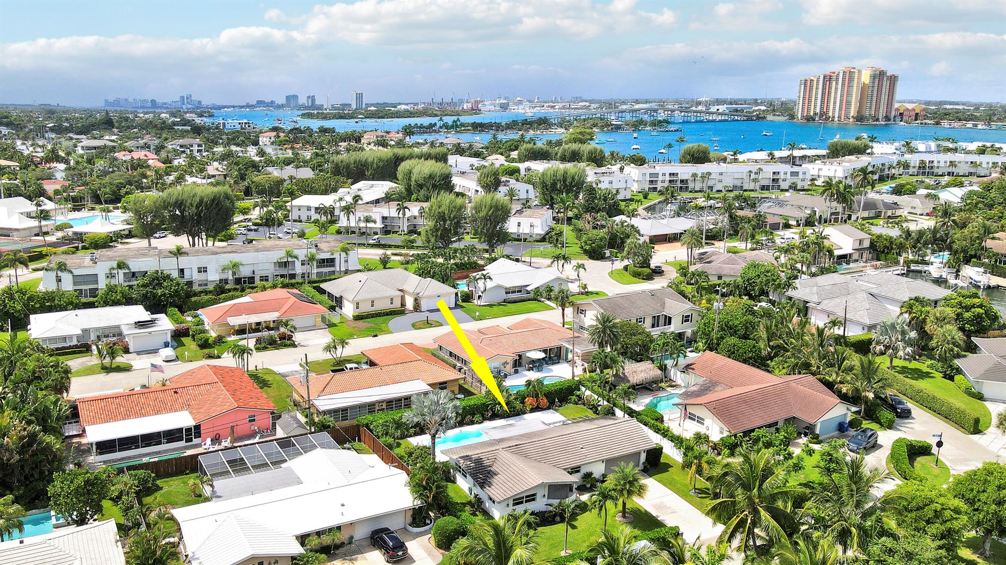 YACHT HARBOR MANOR - Residential