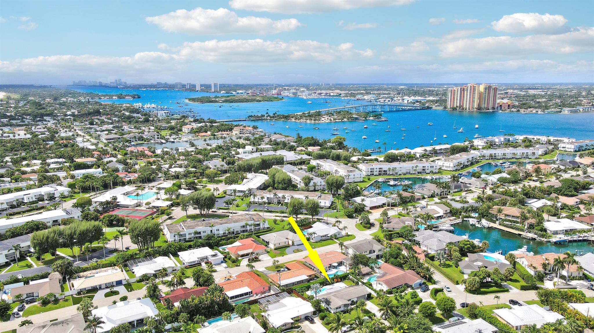 YACHT HARBOR MANOR - Residential