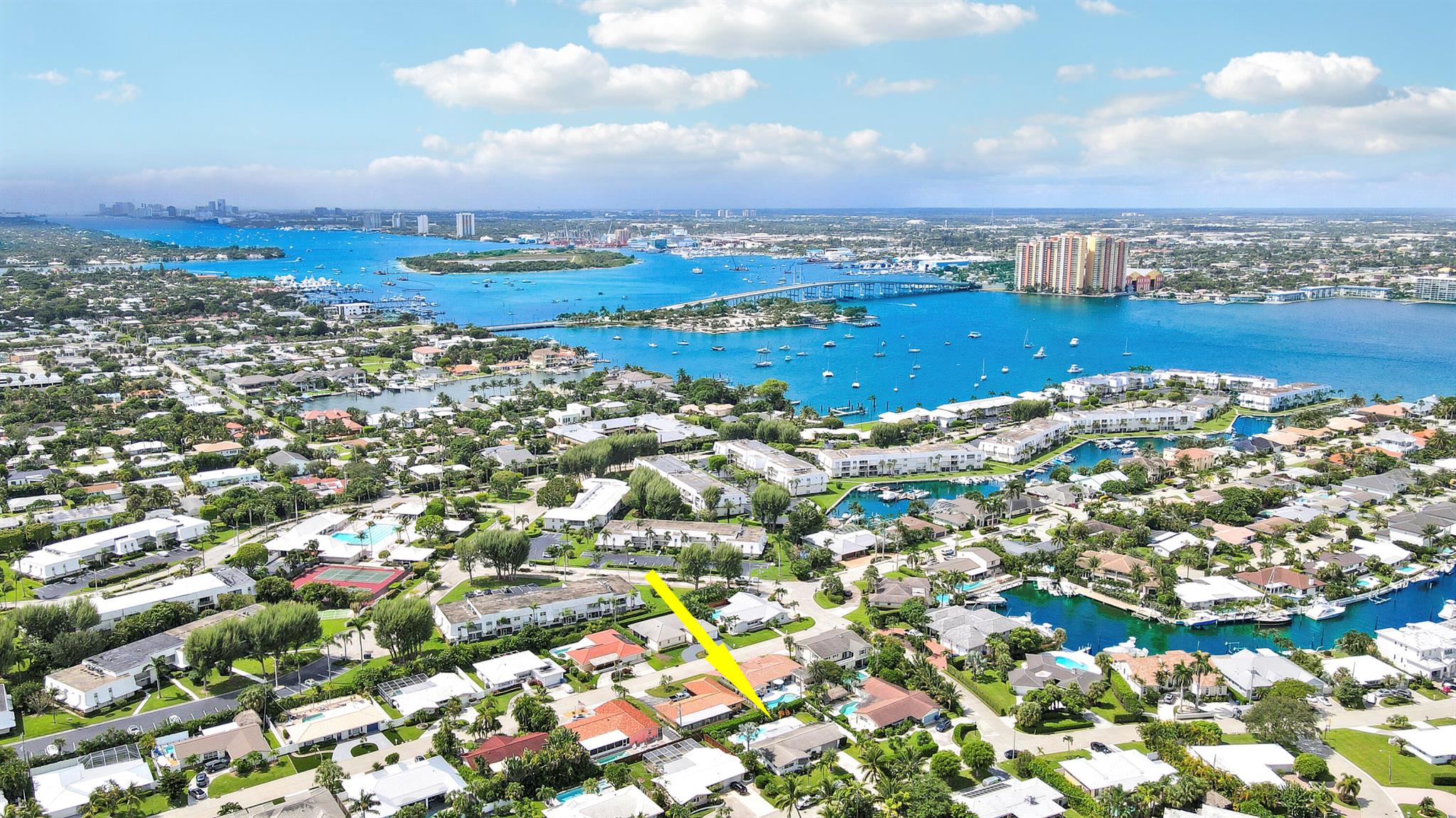 YACHT HARBOR MANOR - Residential