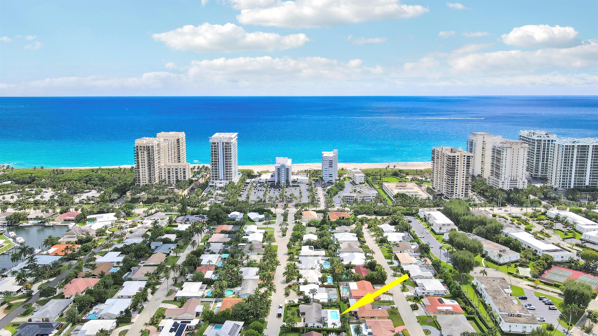 YACHT HARBOR MANOR - Residential