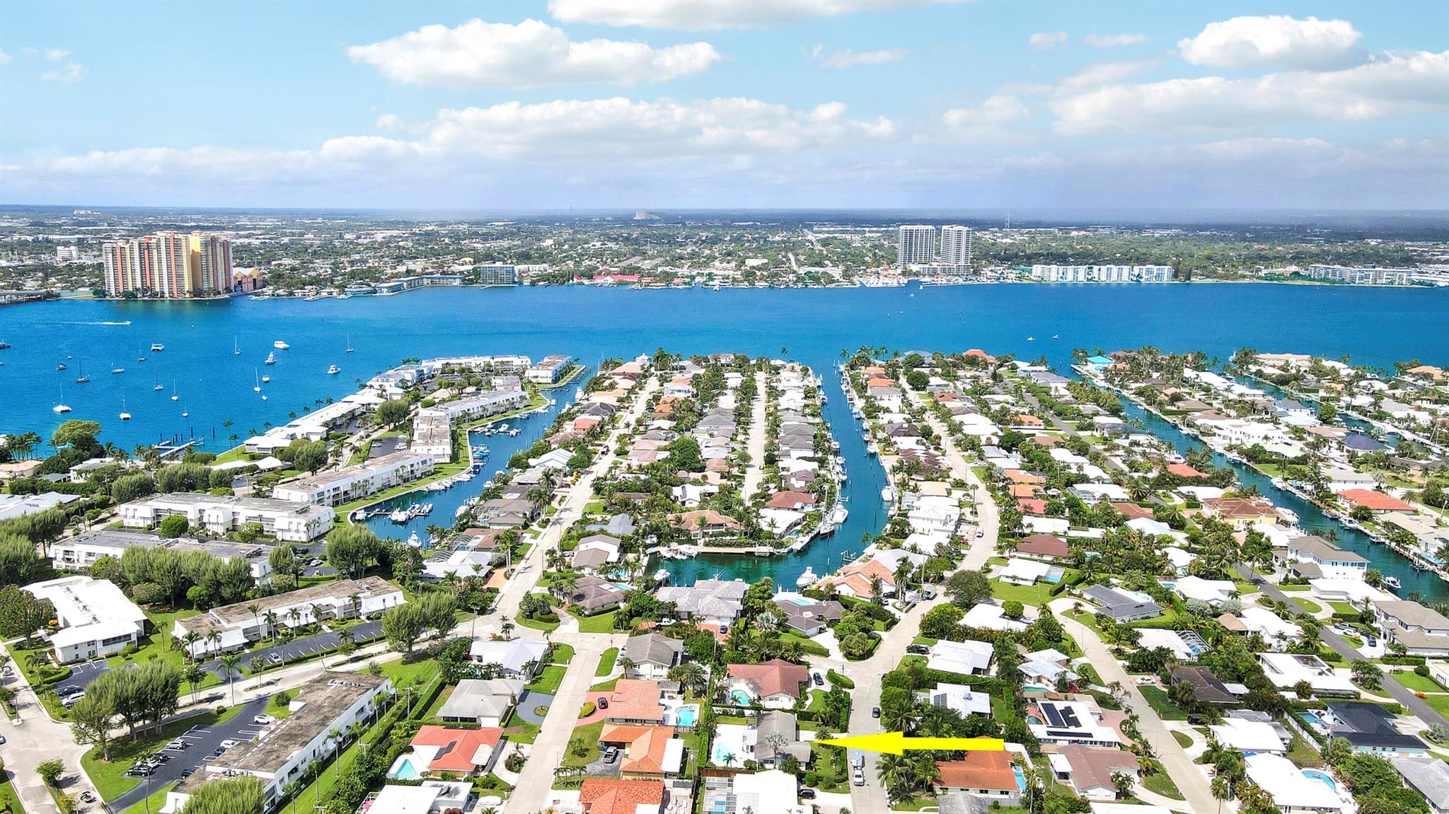 YACHT HARBOR MANOR - Residential