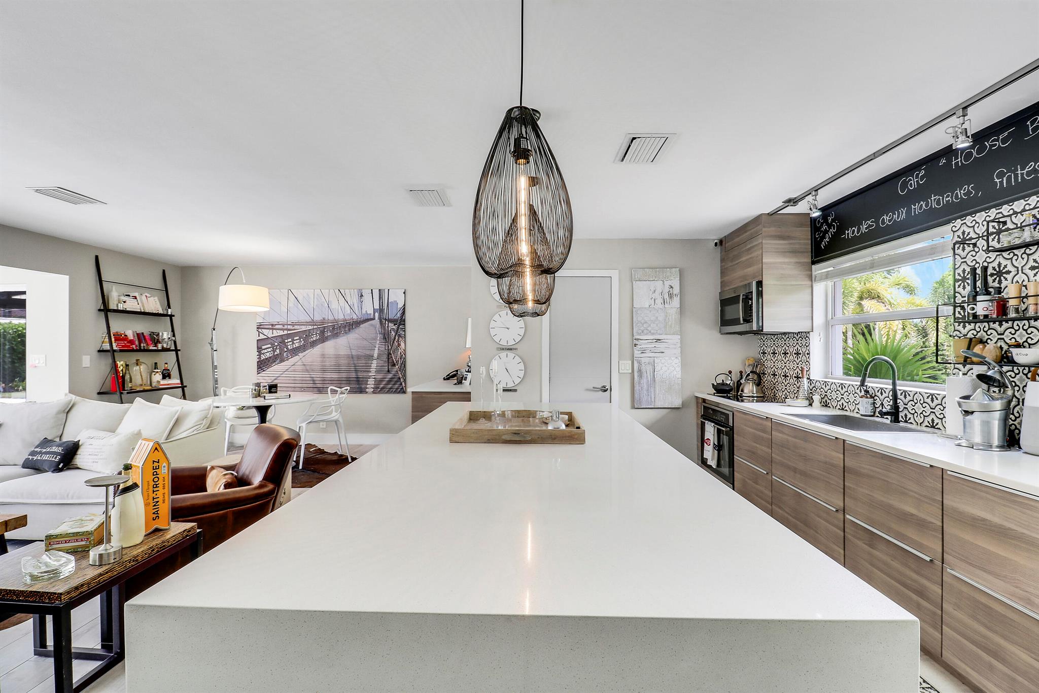 YACHT HARBOR MANOR - Residential