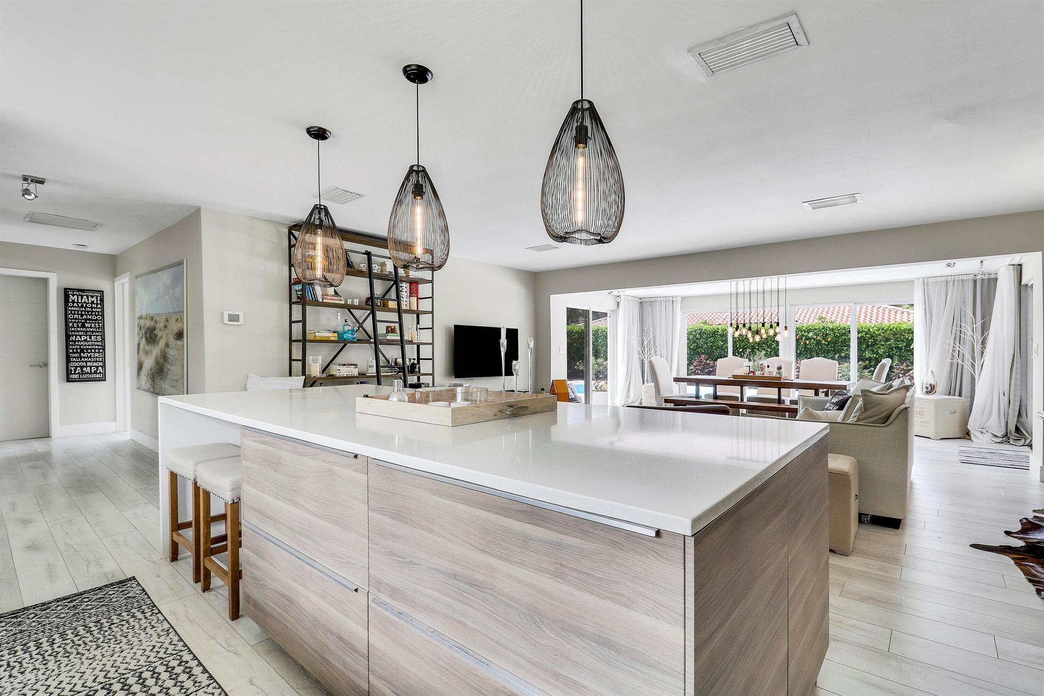 YACHT HARBOR MANOR - Residential
