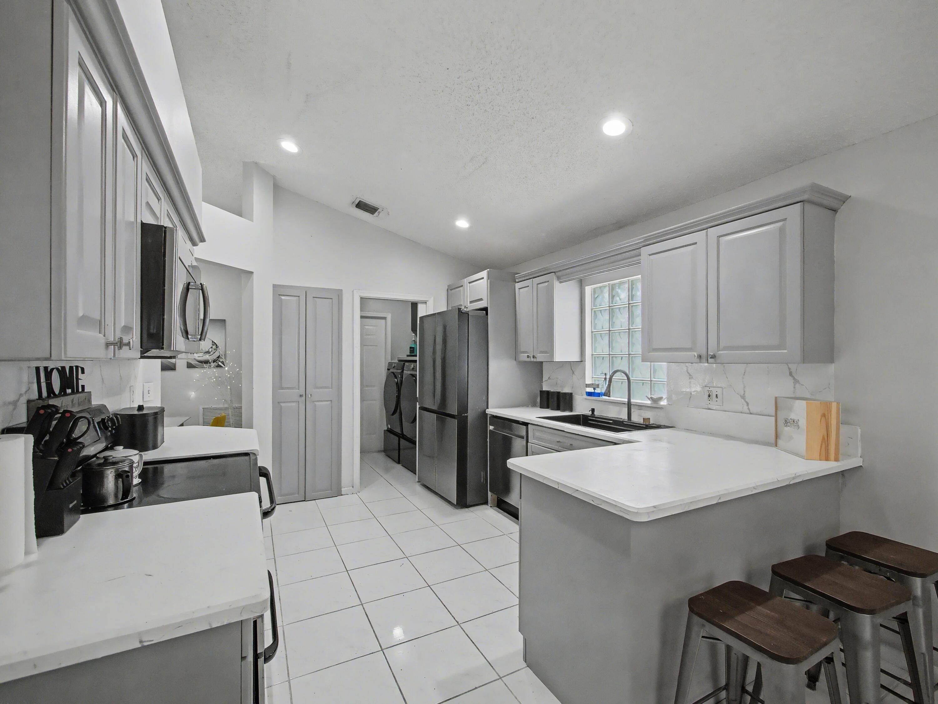 Wellington Edge Par 76 PH - Residential