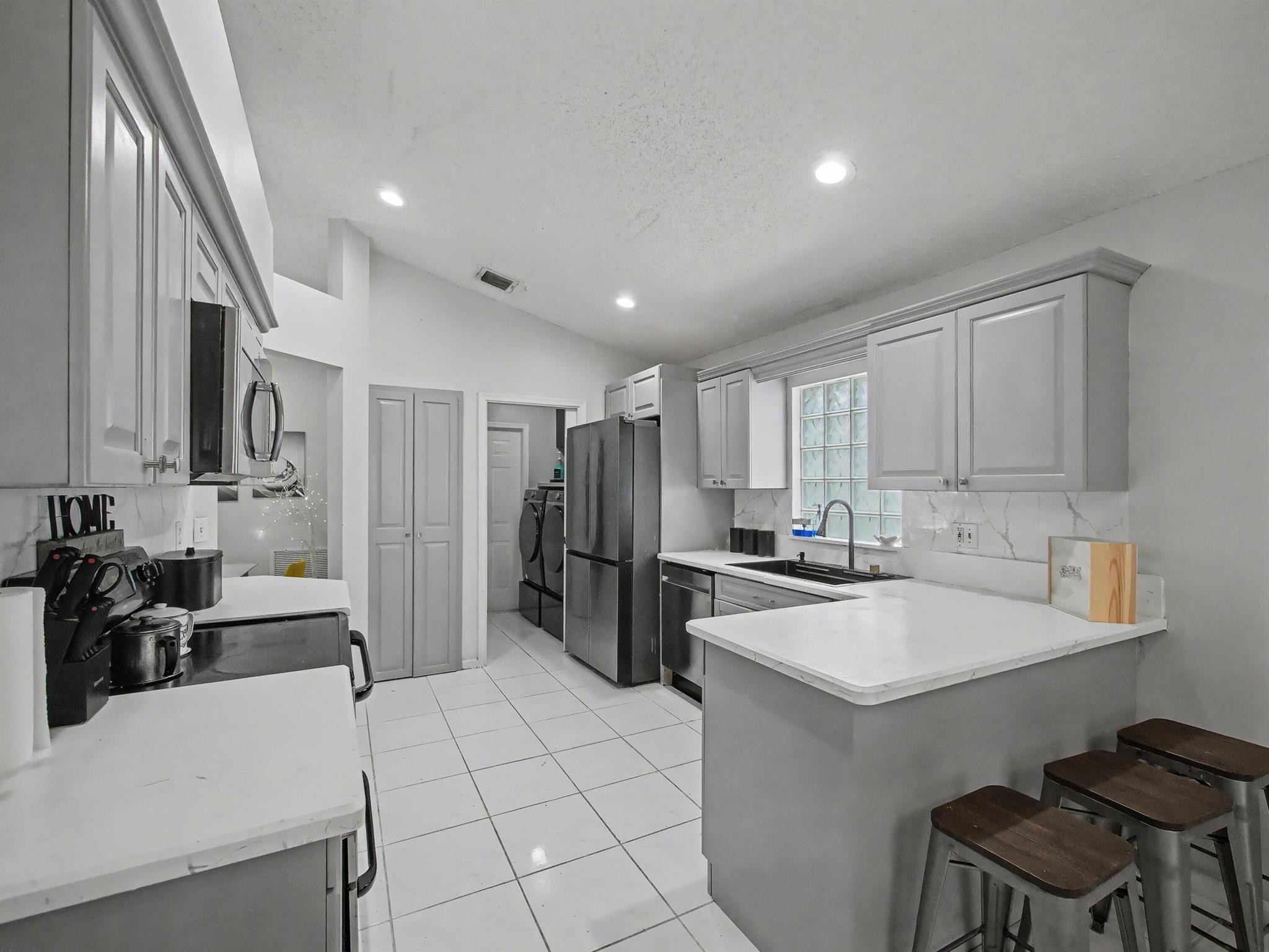 Wellington Edge Par 76 PH - Residential