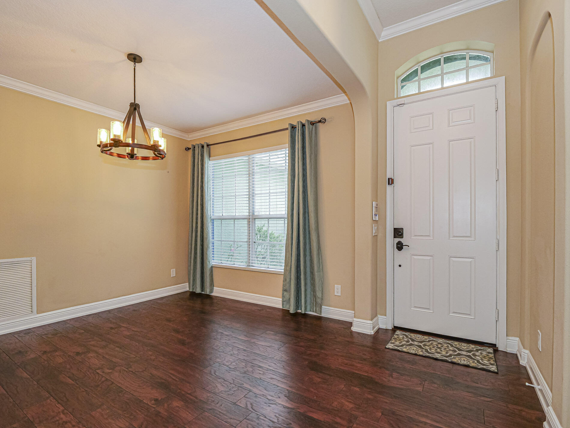 1269 Scarlet Oak Circle