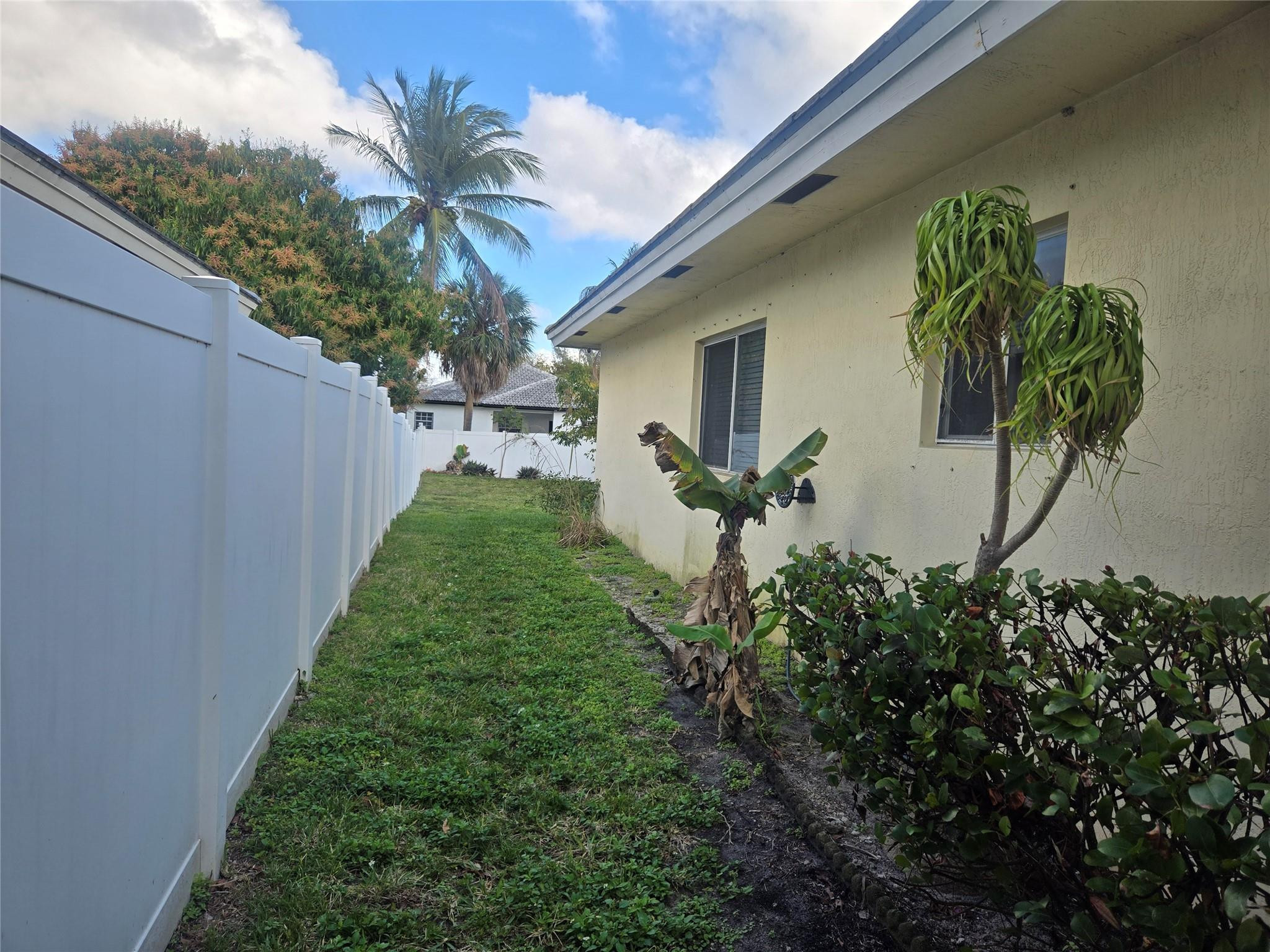 POMPANO SPRINGS REPLAT - Residential