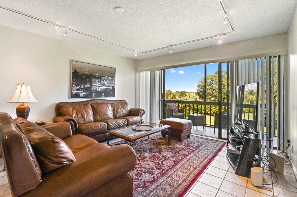 Photo of 2500 Presidential Way #302, West Palm Beach, FL 33401 (MLS # B26014200)