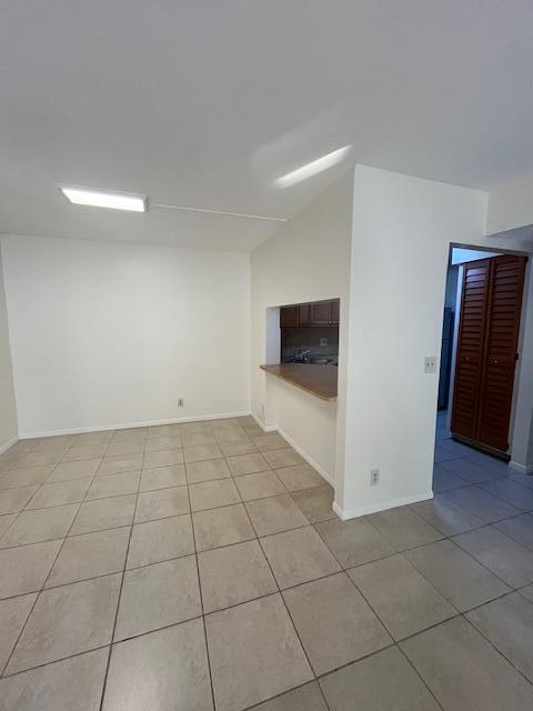 CHARTER CLUB OF PALM BEACH CONDO - Residential Lease