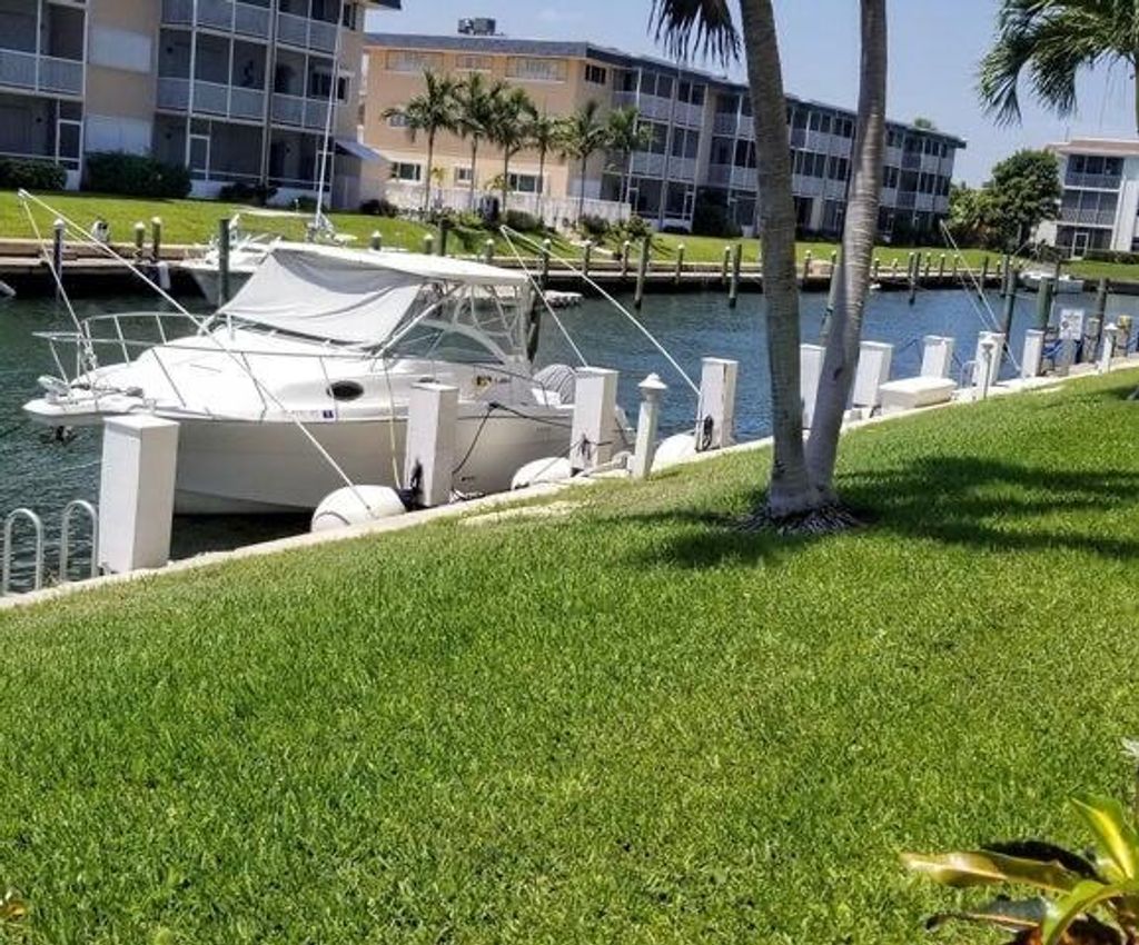 Photo of 110 Shore Court #111b, North Palm Beach, FL 33408 (MLS # B26008901)