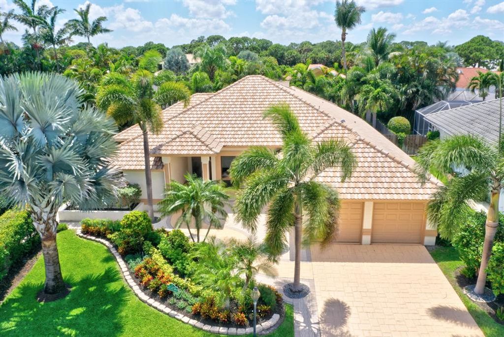 Photo of 12837 Calais Circle, Palm Beach Gardens, FL 33410 (MLS # R10799578)