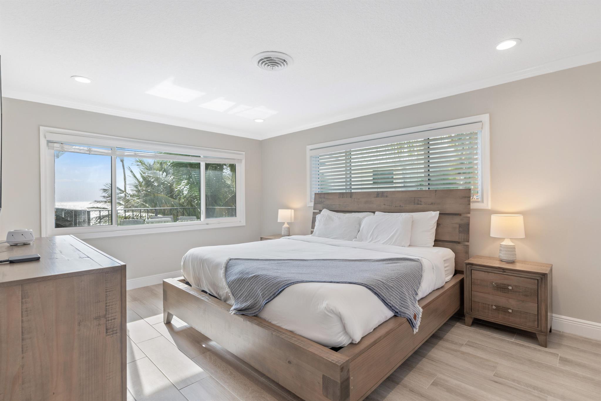 SUNSET DRIVE - Residential